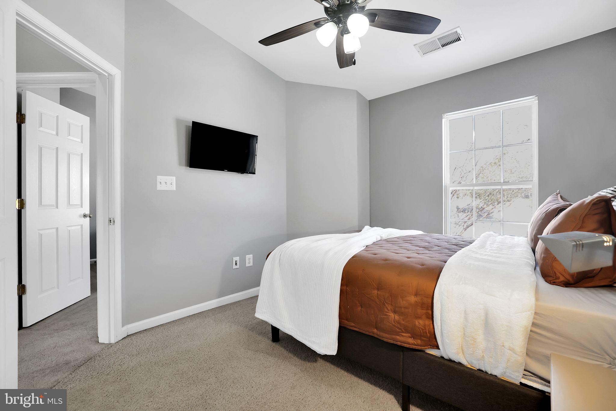 STRATFORD - Residential