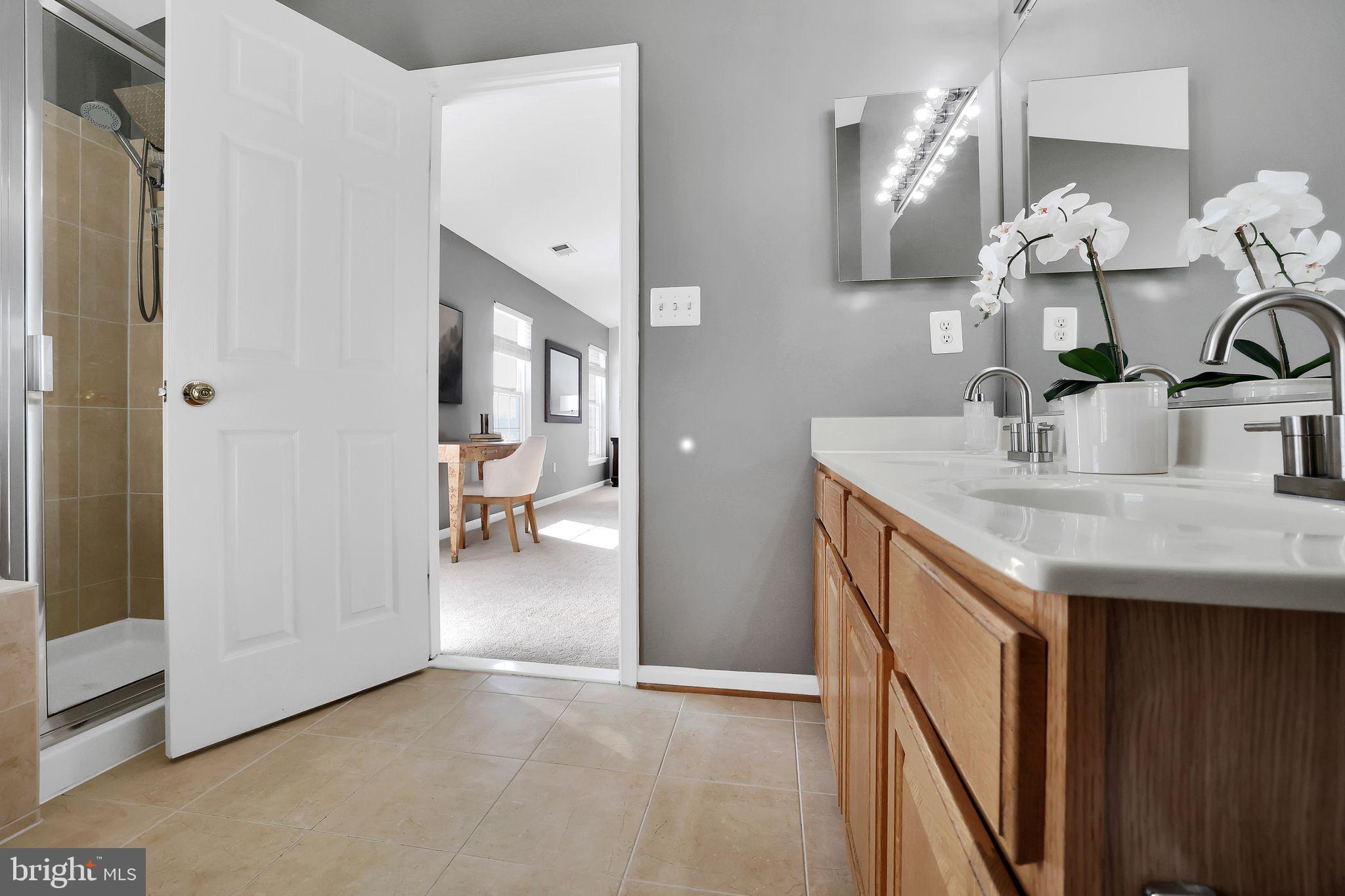 STRATFORD - Residential