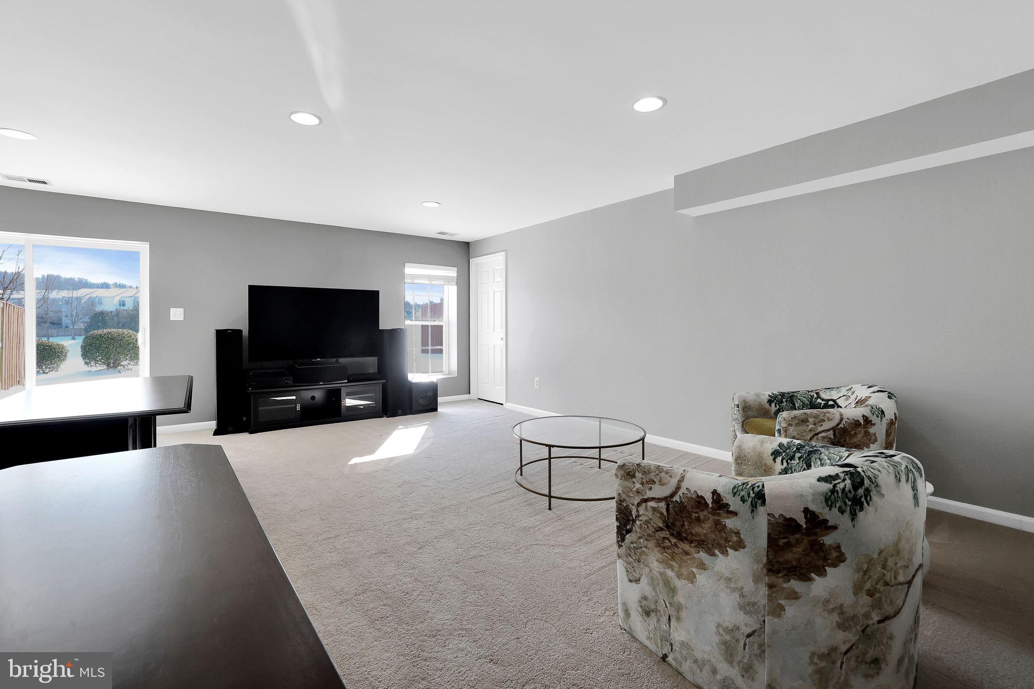 STRATFORD - Residential