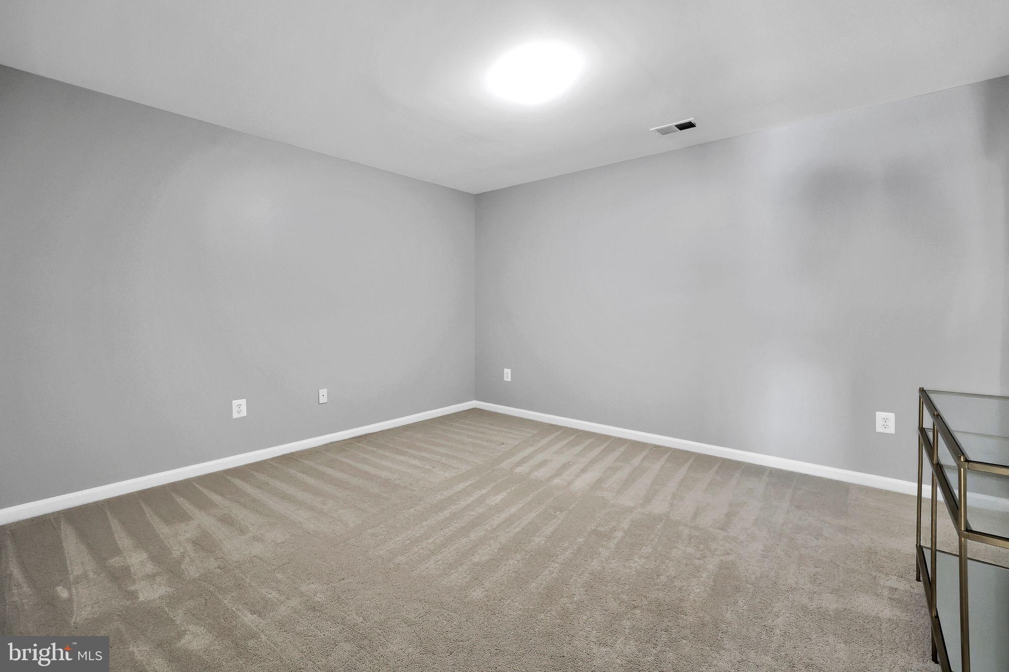 STRATFORD - Residential