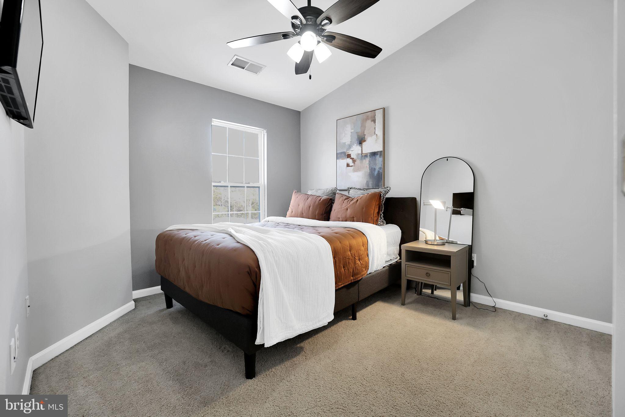 STRATFORD - Residential