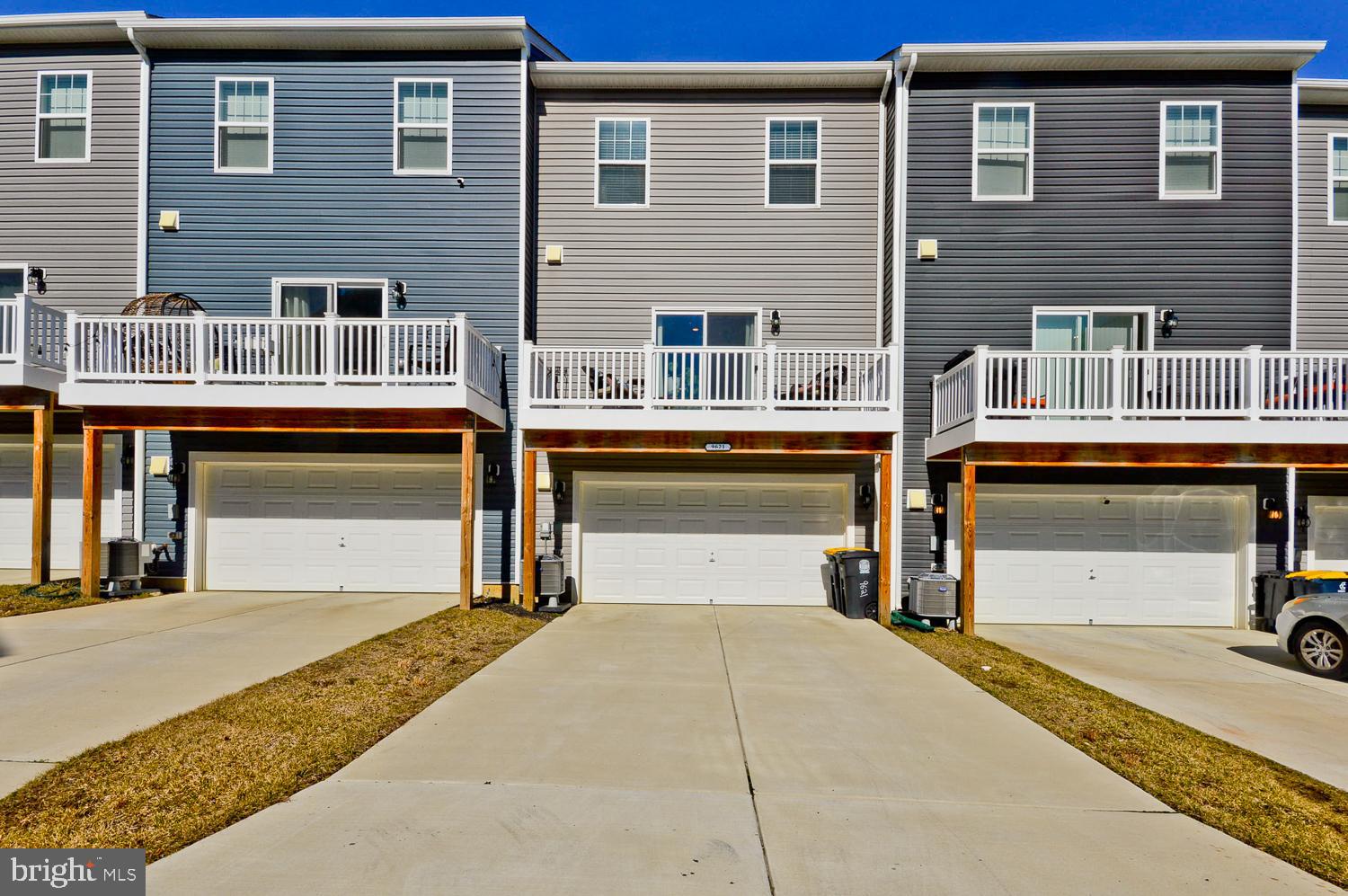 WOODMORE OVERLOOK - Residential