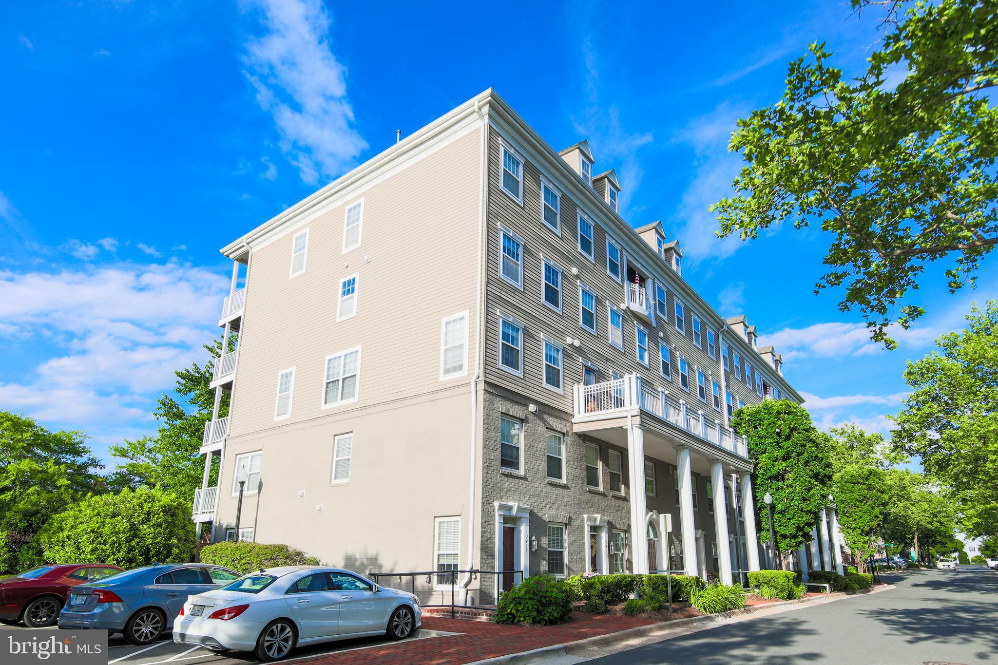 OLD TOWN VILLAGE - Residential Lease