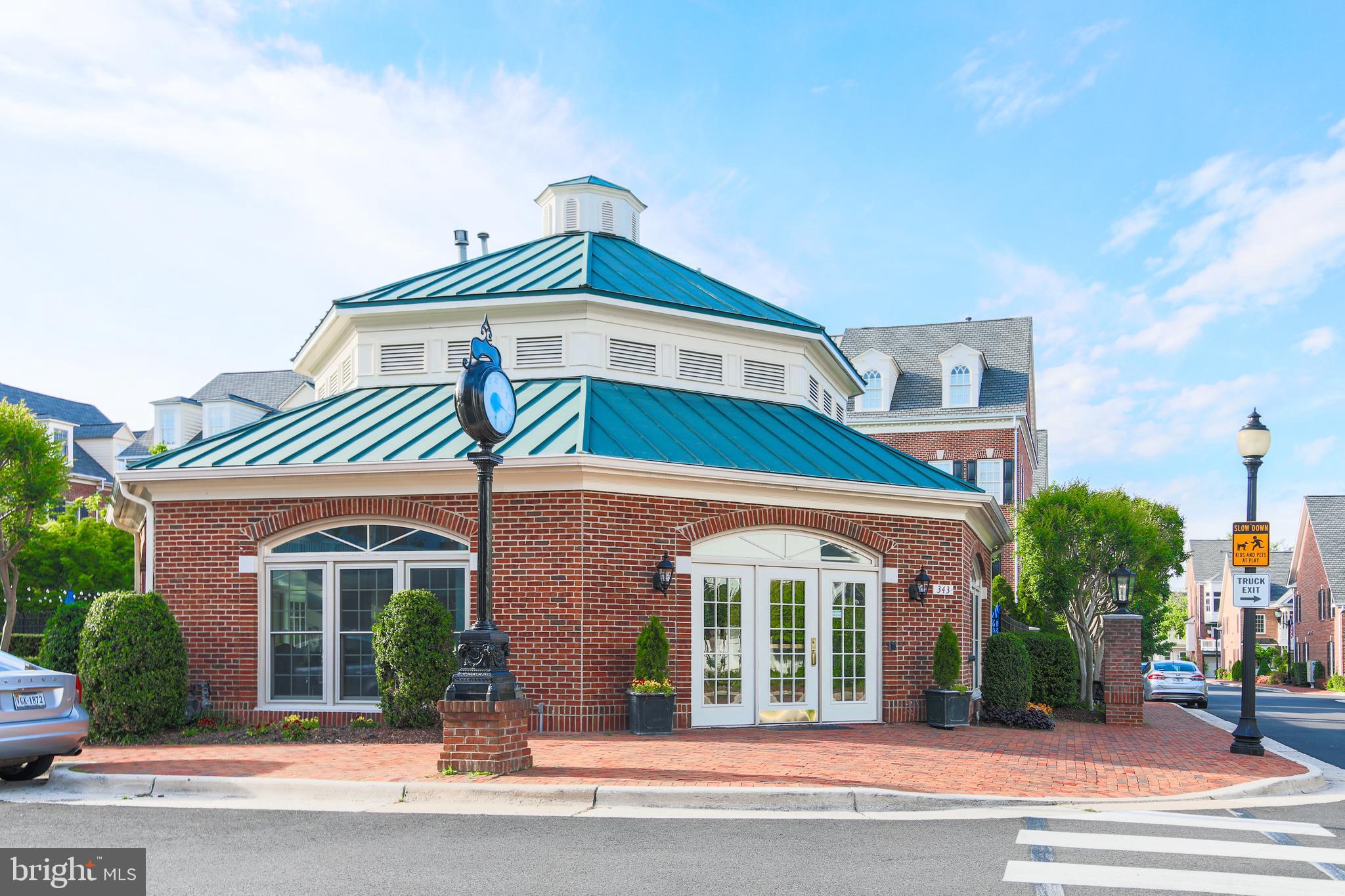 OLD TOWN VILLAGE - Residential Lease