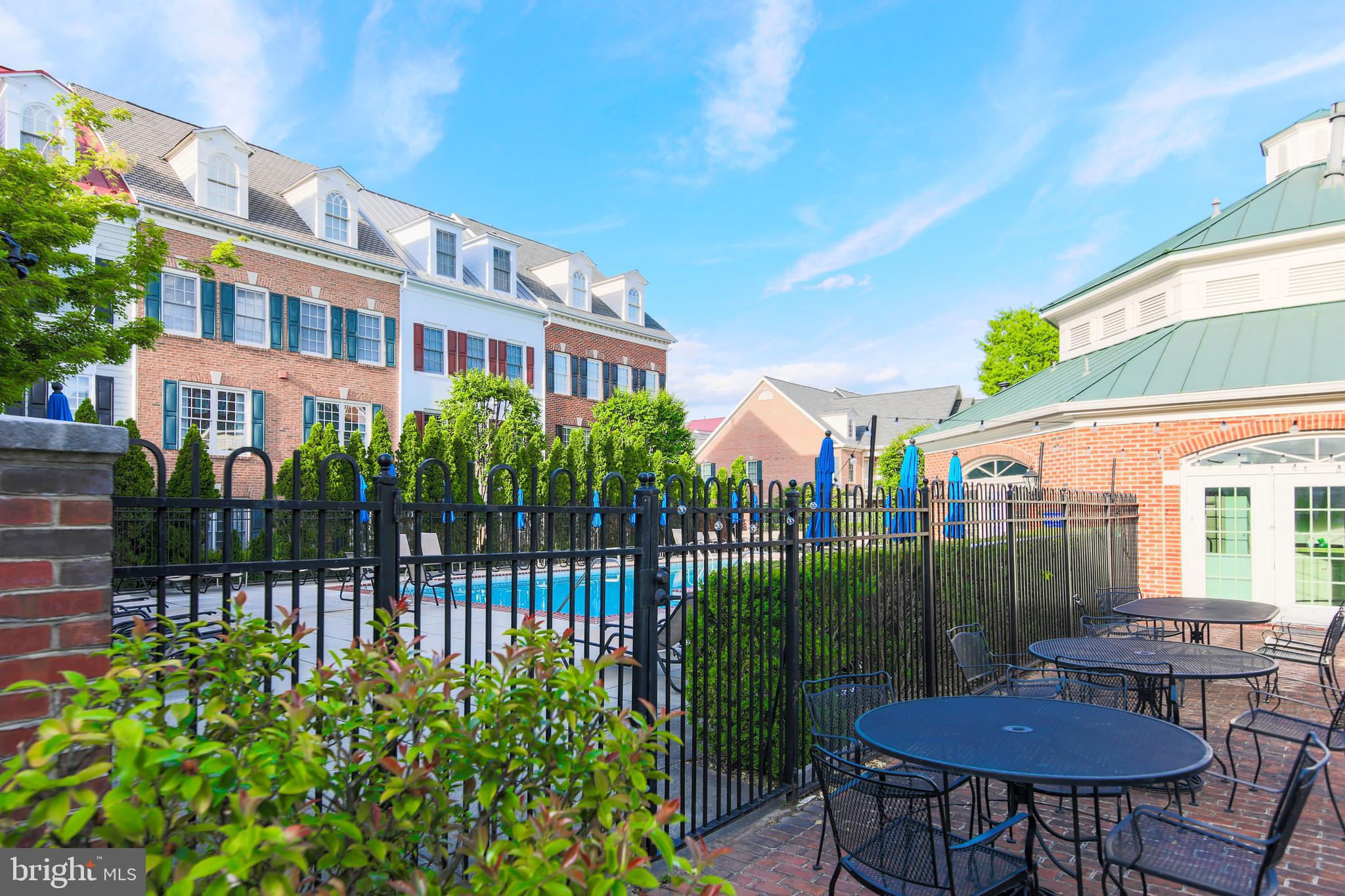 OLD TOWN VILLAGE - Residential Lease