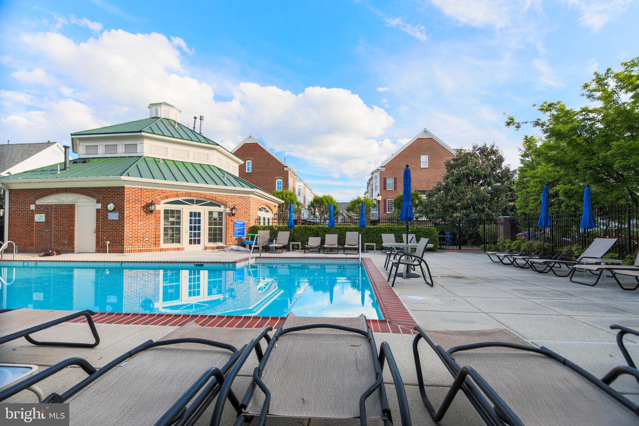 OLD TOWN VILLAGE - Residential Lease