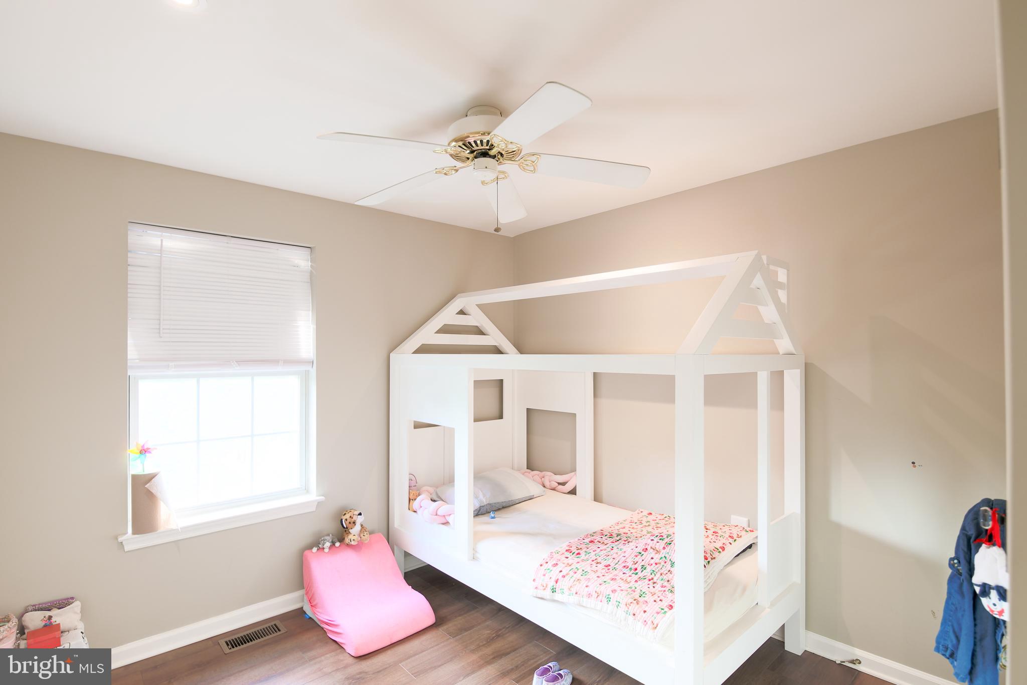 OLD TOWN VILLAGE - Residential Lease