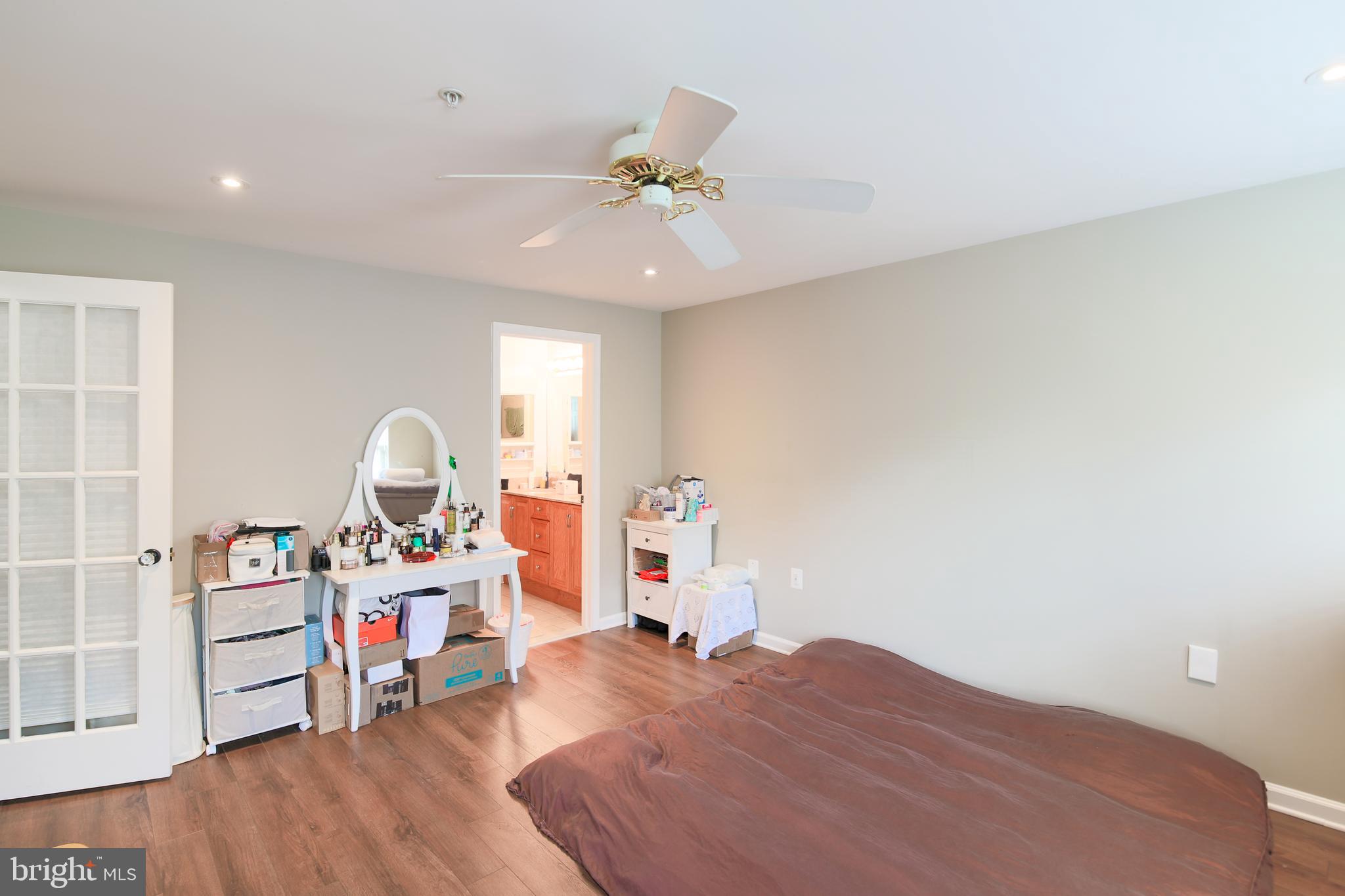 OLD TOWN VILLAGE - Residential Lease