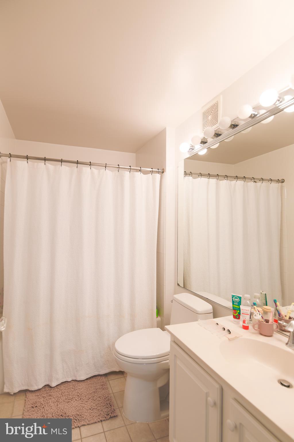 OLD TOWN VILLAGE - Residential Lease