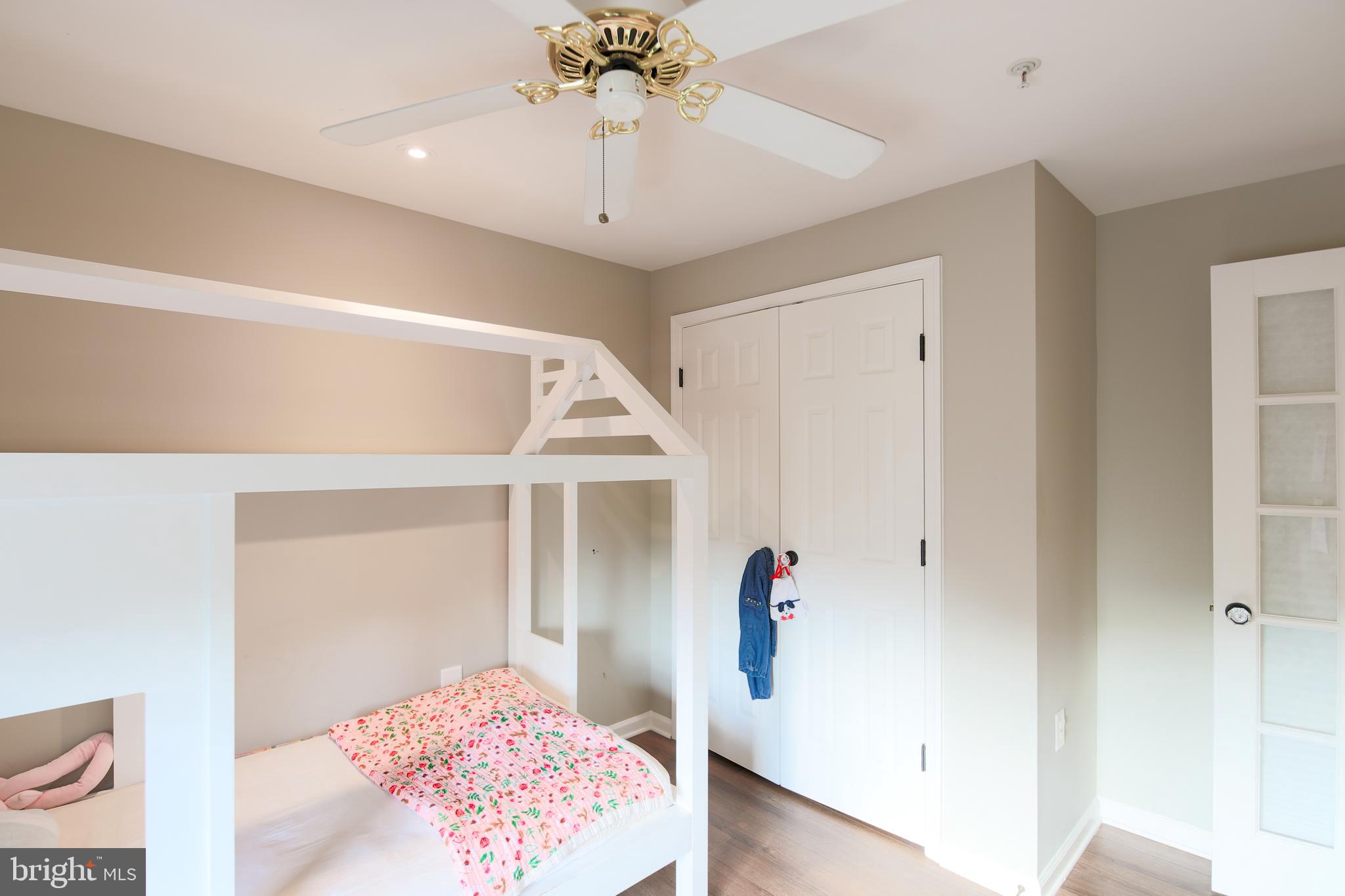 OLD TOWN VILLAGE - Residential Lease