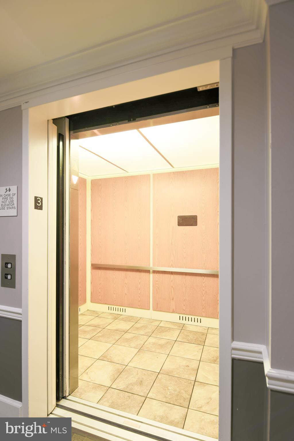 OLD TOWN VILLAGE - Residential Lease