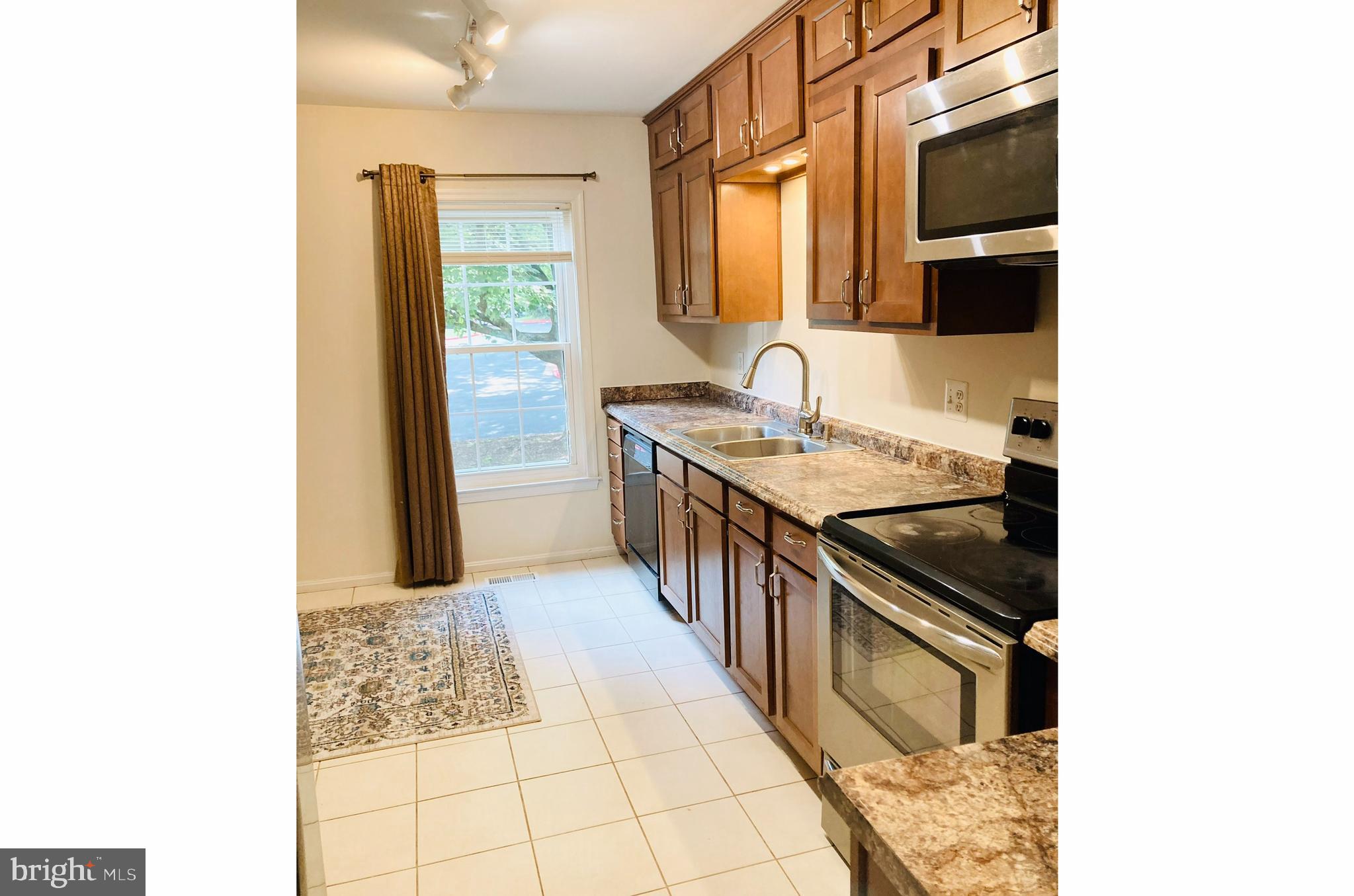 SWAN POINT - Residential