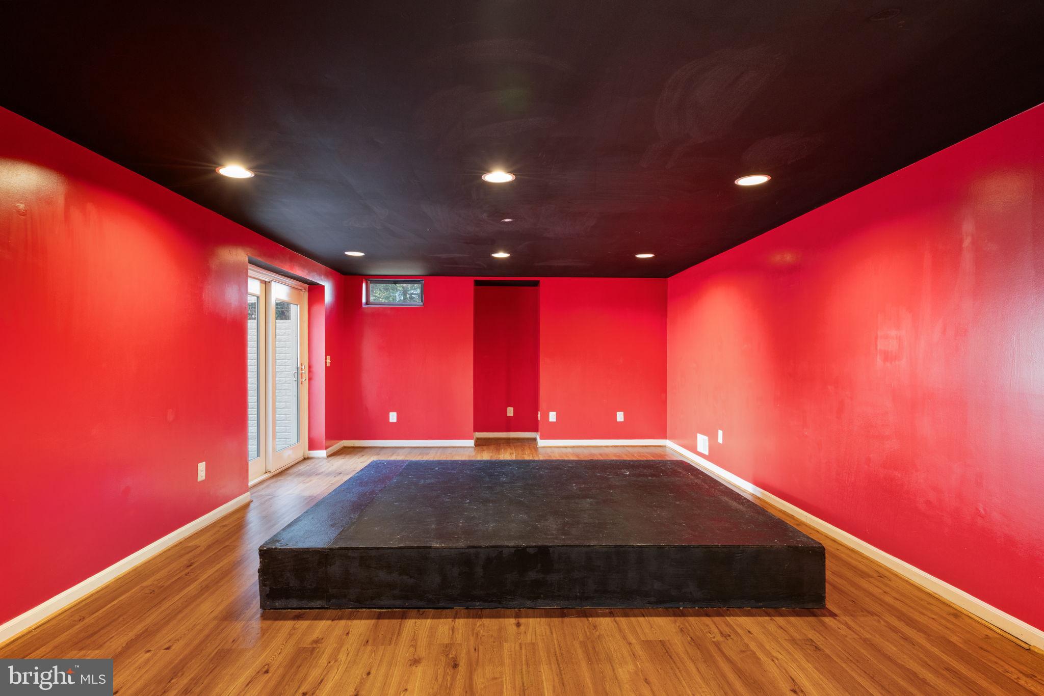 POTOMAC LAKES - Residential