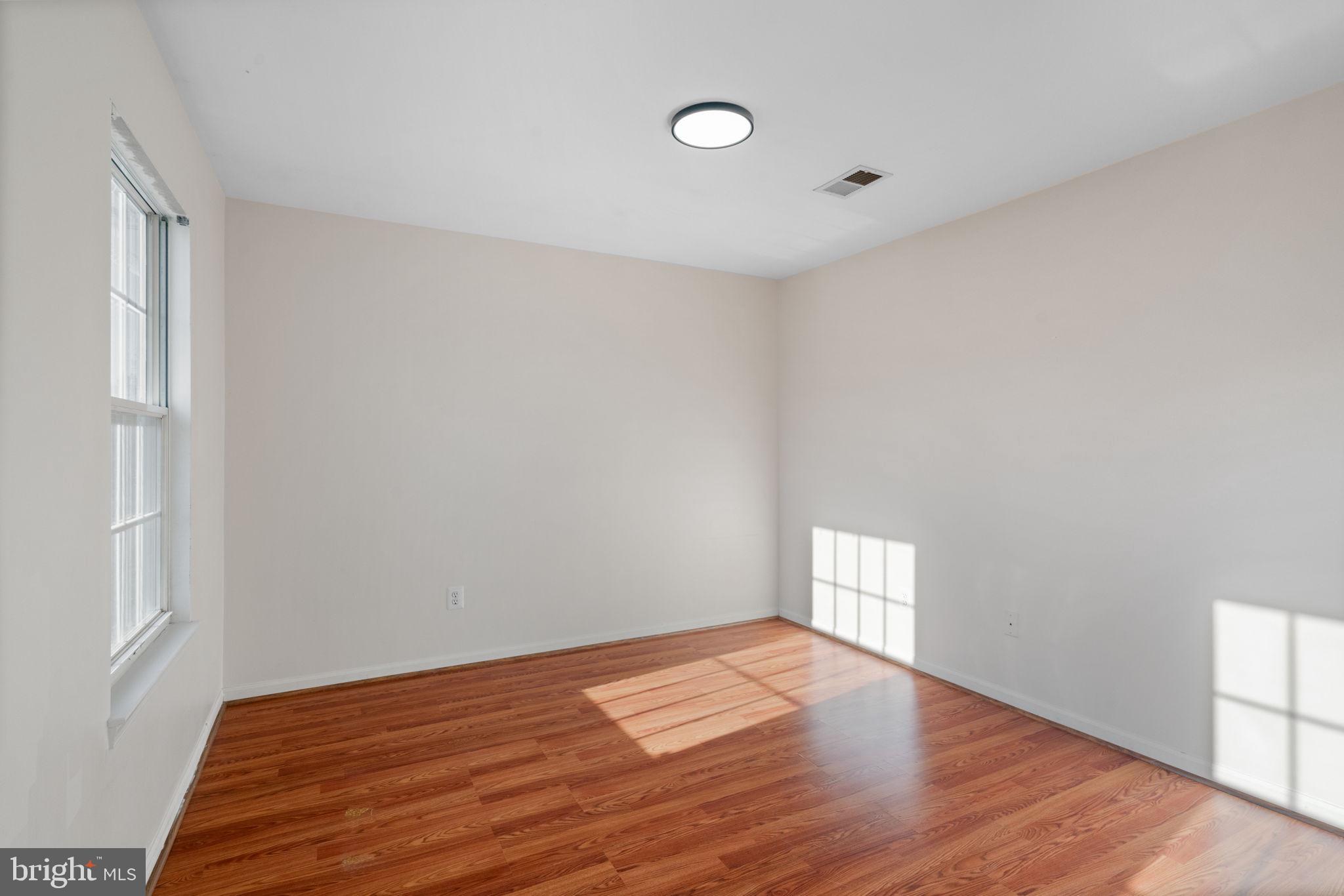 POTOMAC LAKES - Residential