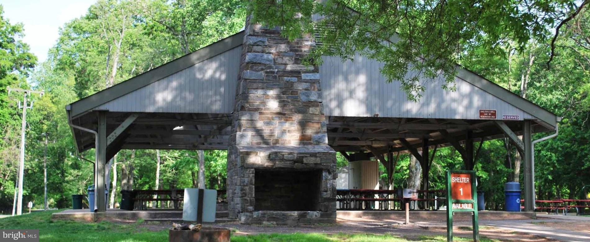 POTOMAC LAKES - Residential