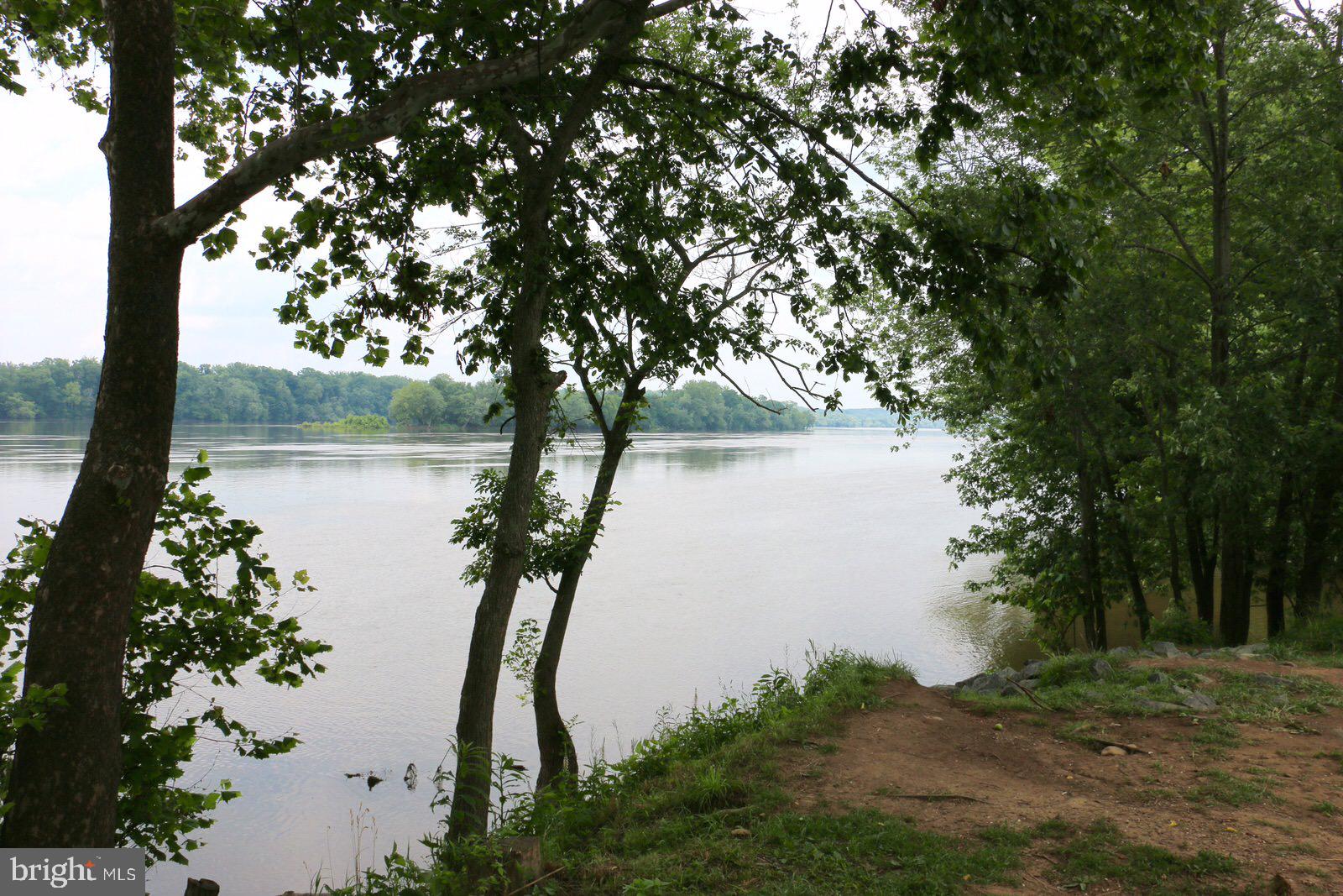 POTOMAC LAKES - Residential