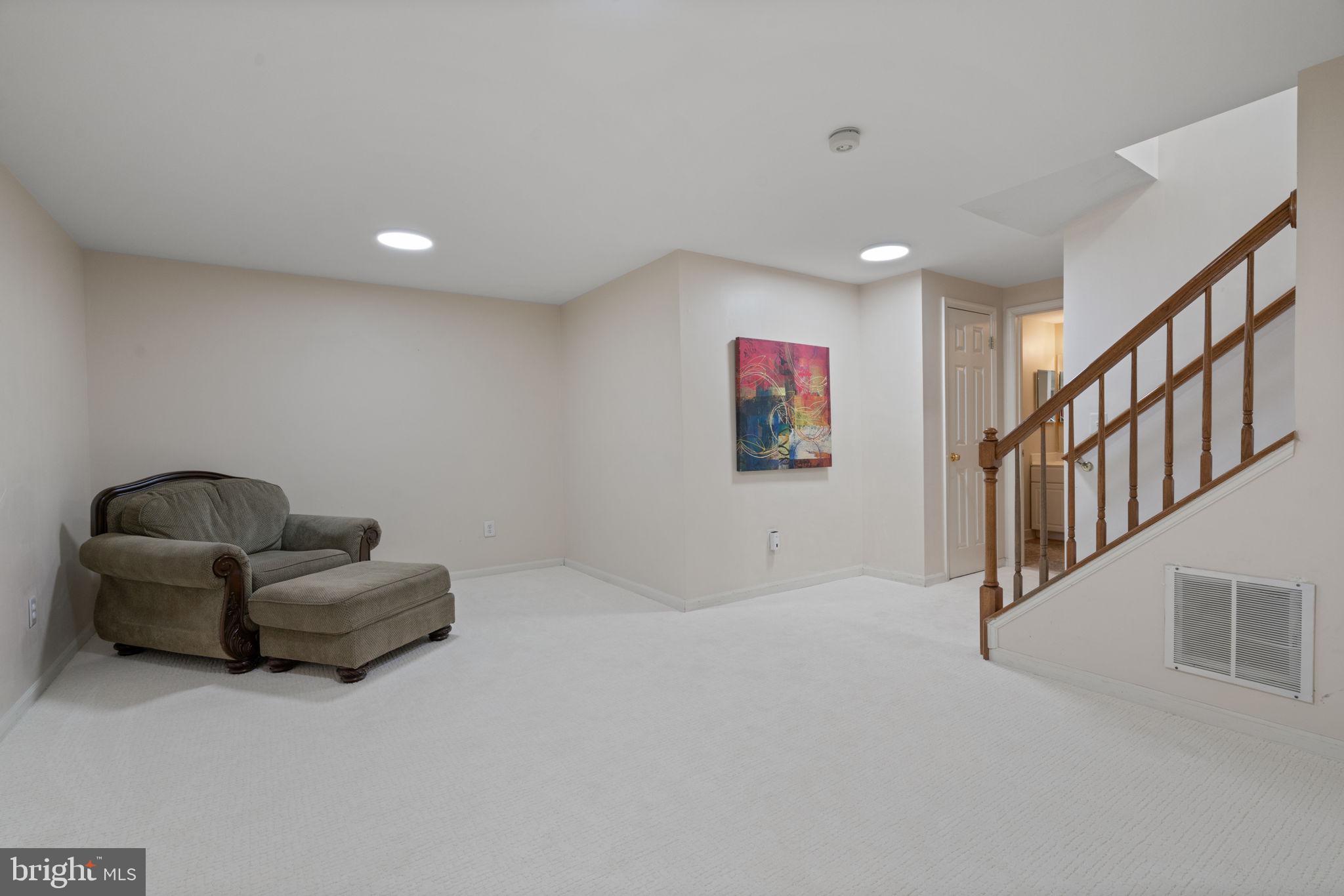 POTOMAC LAKES - Residential