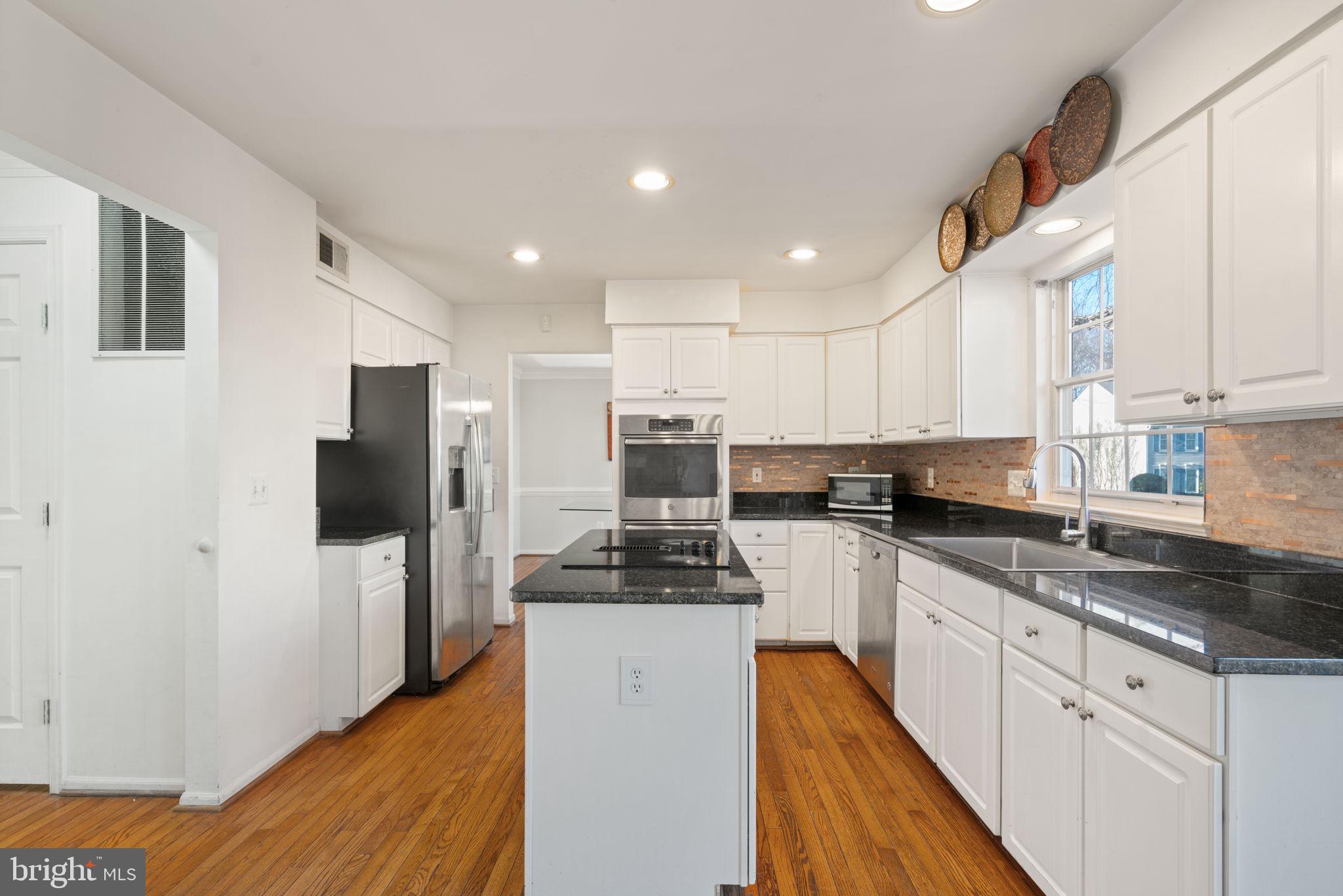 POTOMAC LAKES - Residential