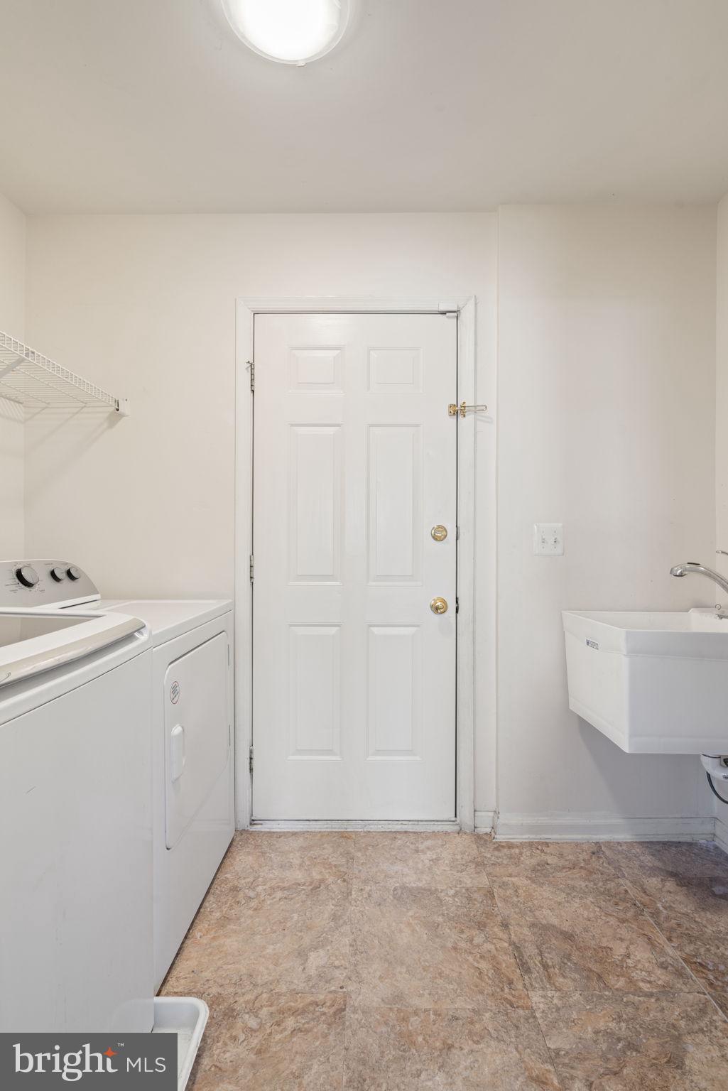 POTOMAC LAKES - Residential