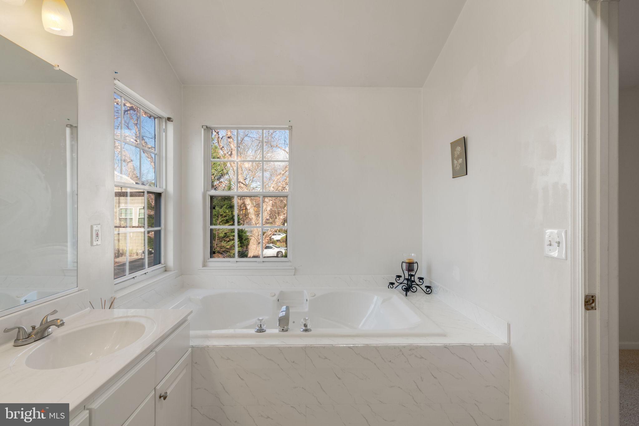 POTOMAC LAKES - Residential