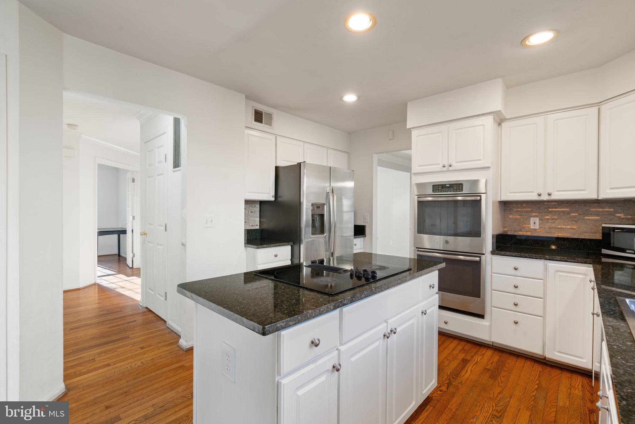 POTOMAC LAKES - Residential