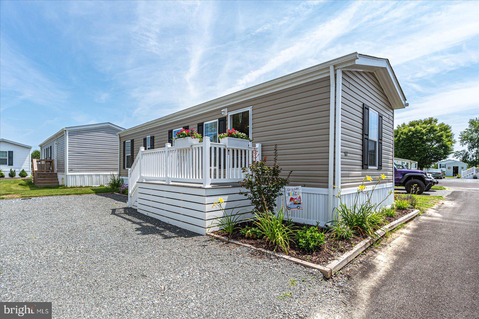 SALT LIFE PARK LLC - Residential