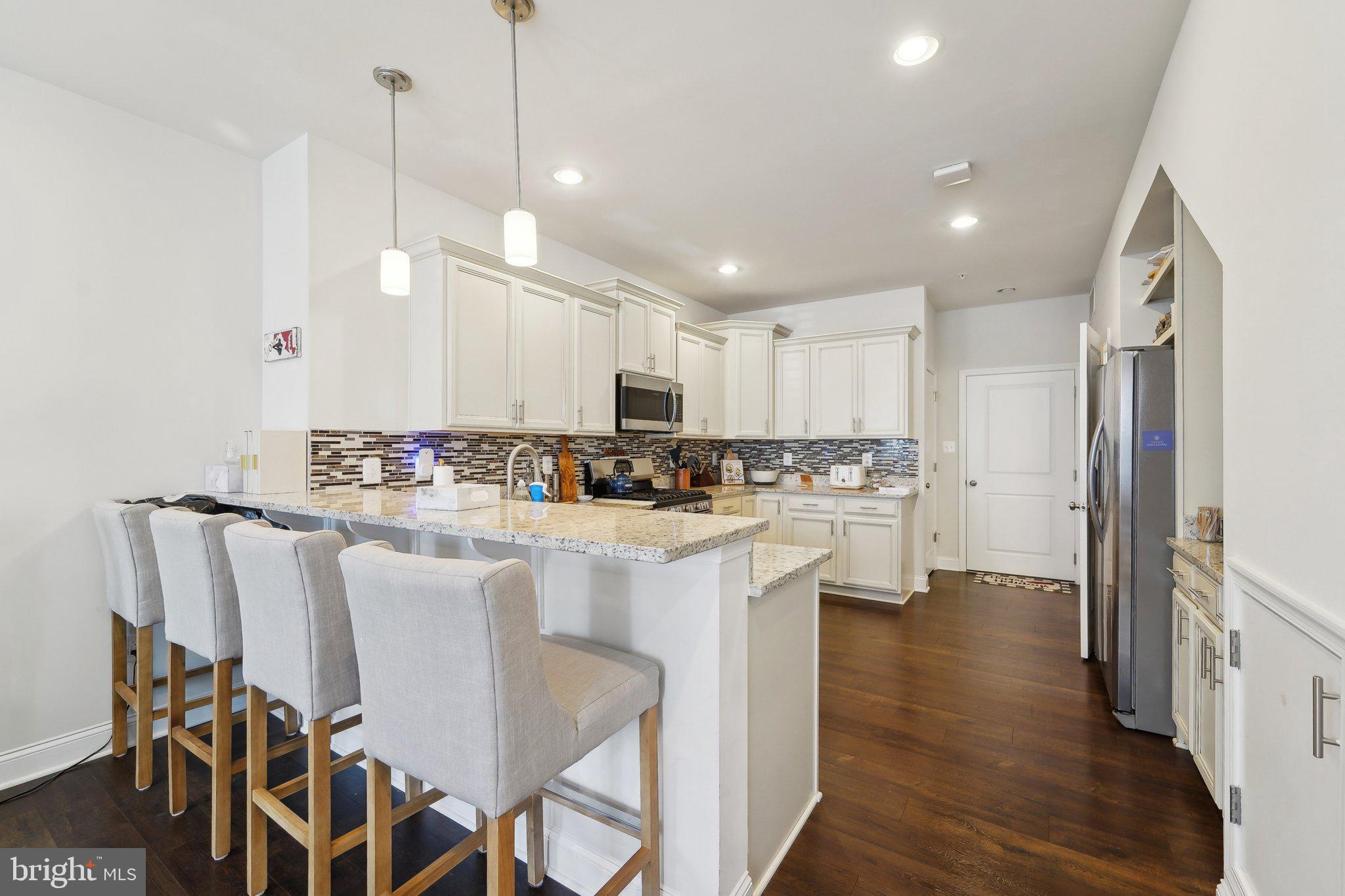 WESTVIEW SOUTH - Residential Lease