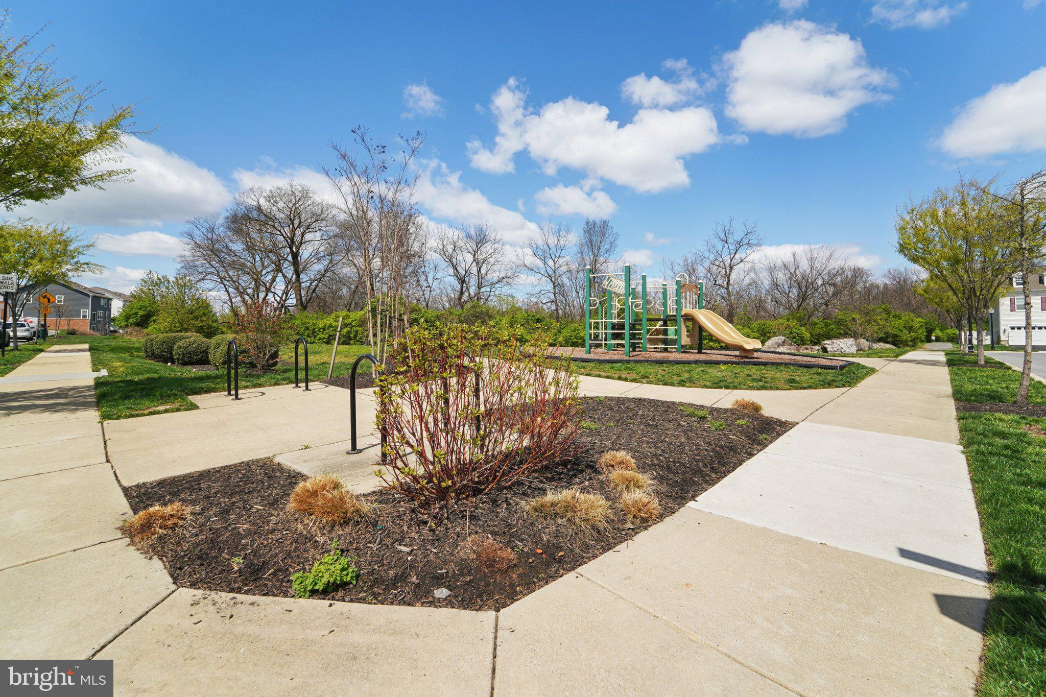 WESTVIEW SOUTH - Residential Lease