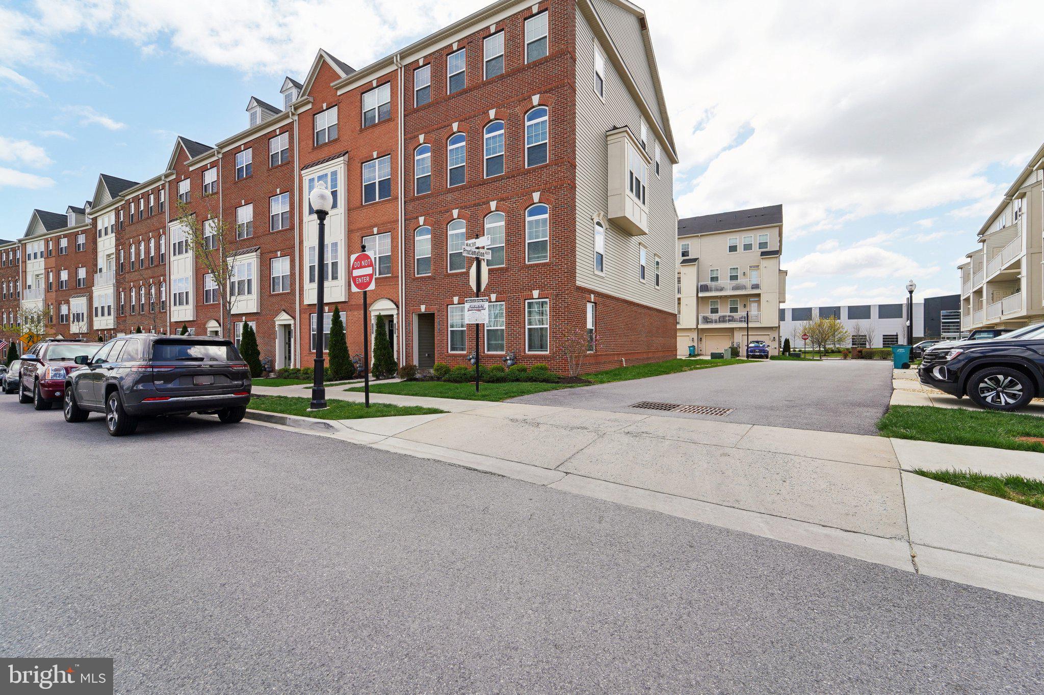 WESTVIEW SOUTH - Residential Lease