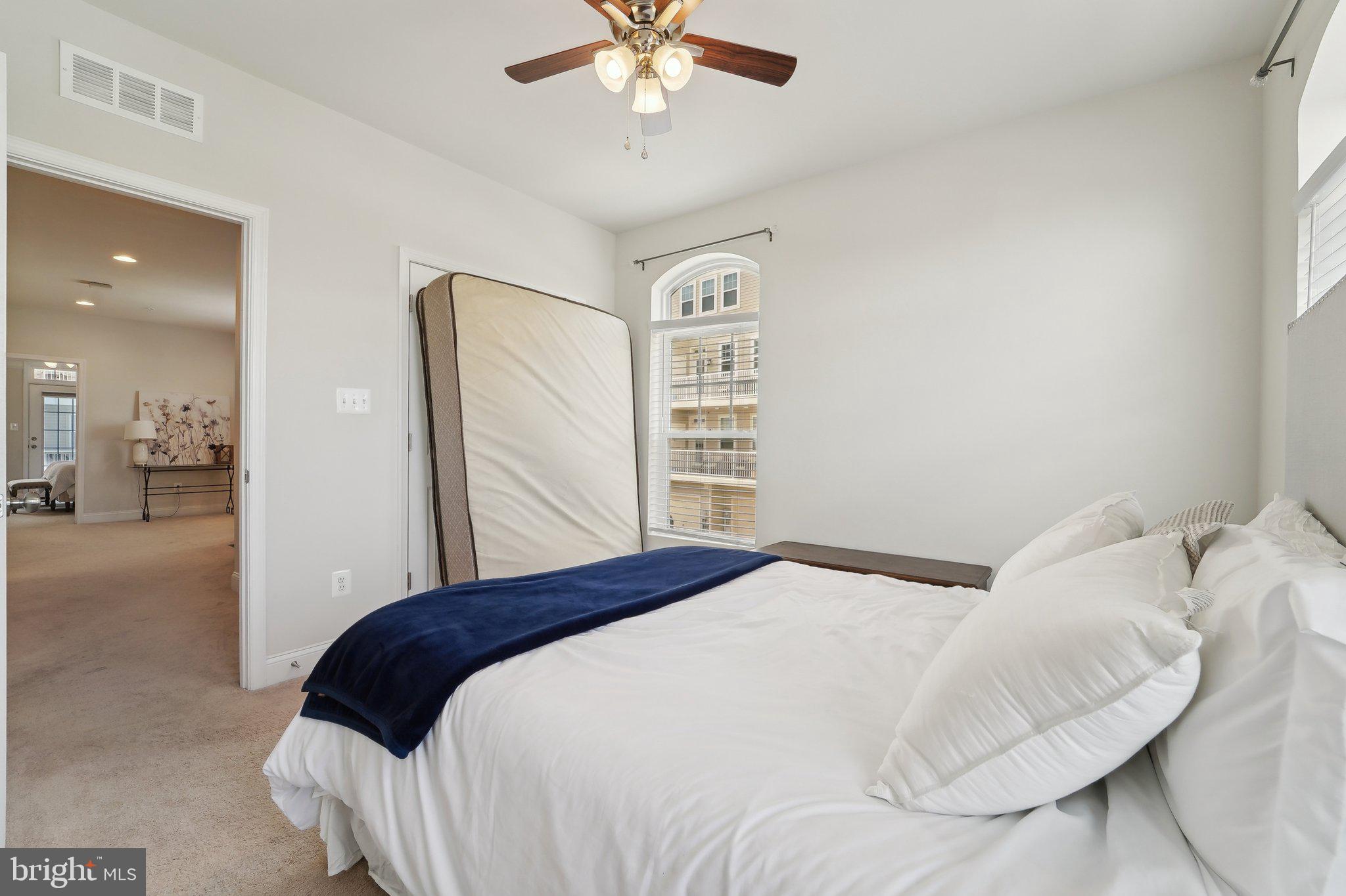 WESTVIEW SOUTH - Residential Lease