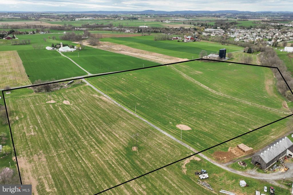 Photo of 1400 CARMANY RD, MOUNT JOY, PA 17552 (MLS # PALA2021790)