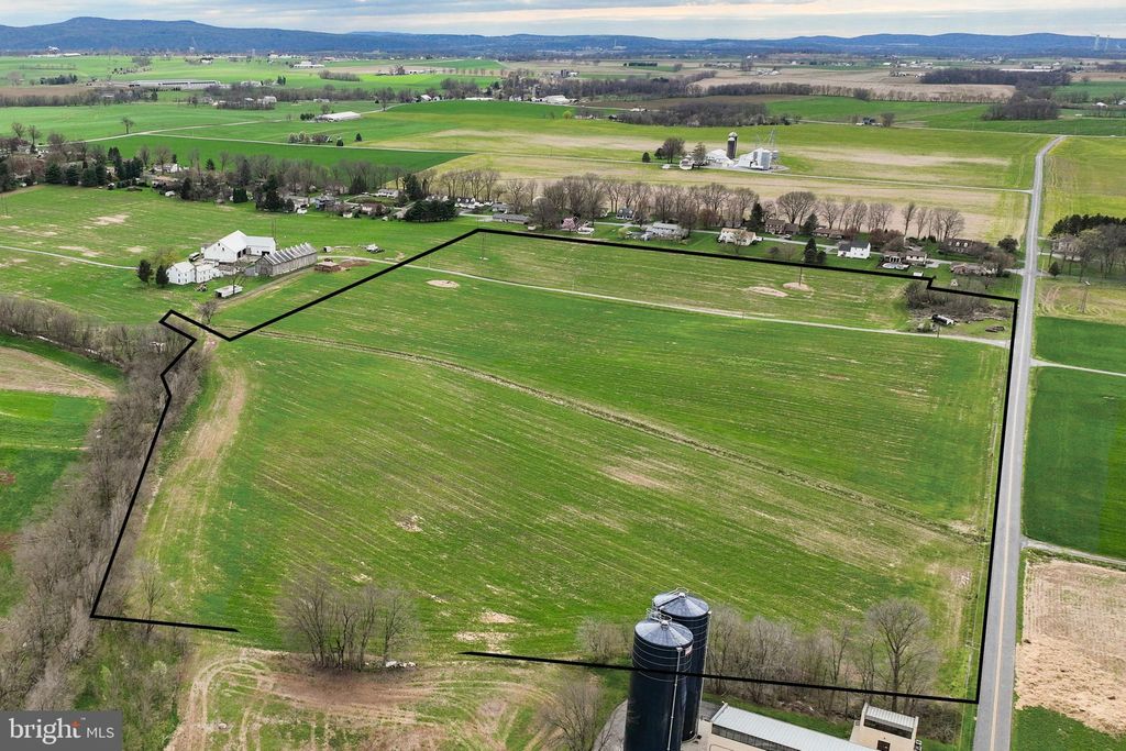 Photo of 1400 CARMANY RD, MOUNT JOY, PA 17552 (MLS # PALA2021790)