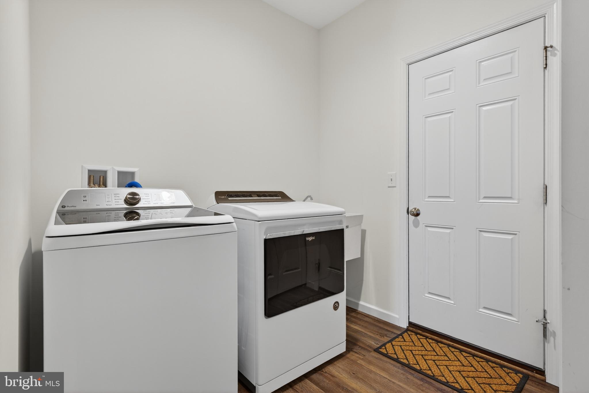 ROCKVILLE ESTATES - Residential