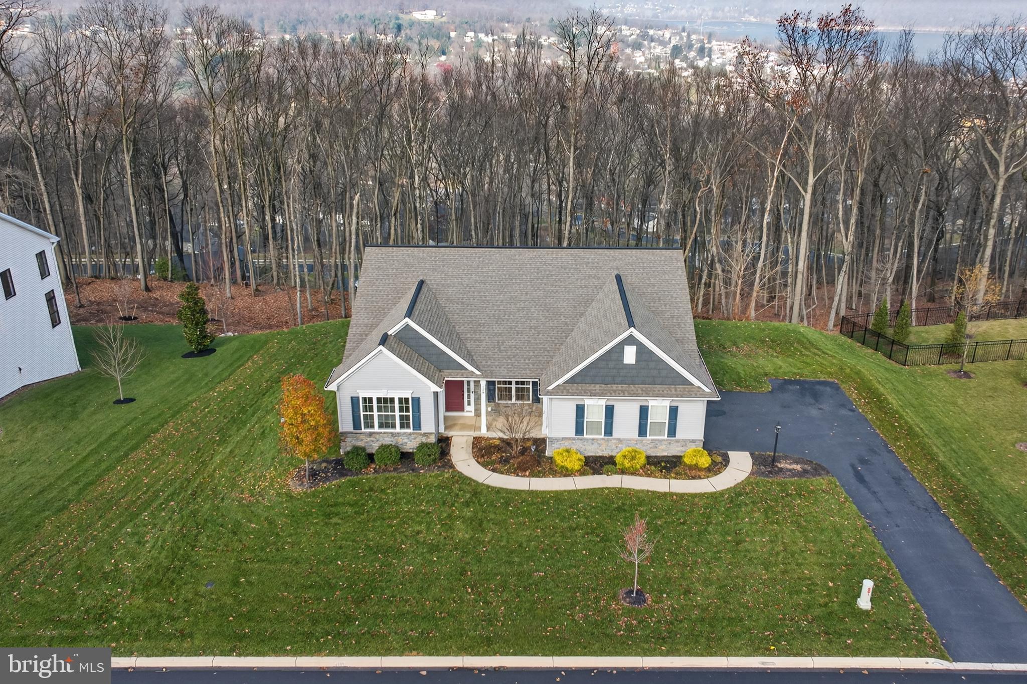 ROCKVILLE ESTATES - Residential