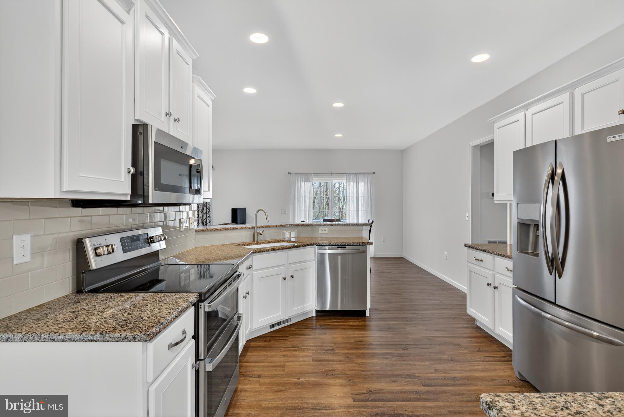 ROCKVILLE ESTATES - Residential