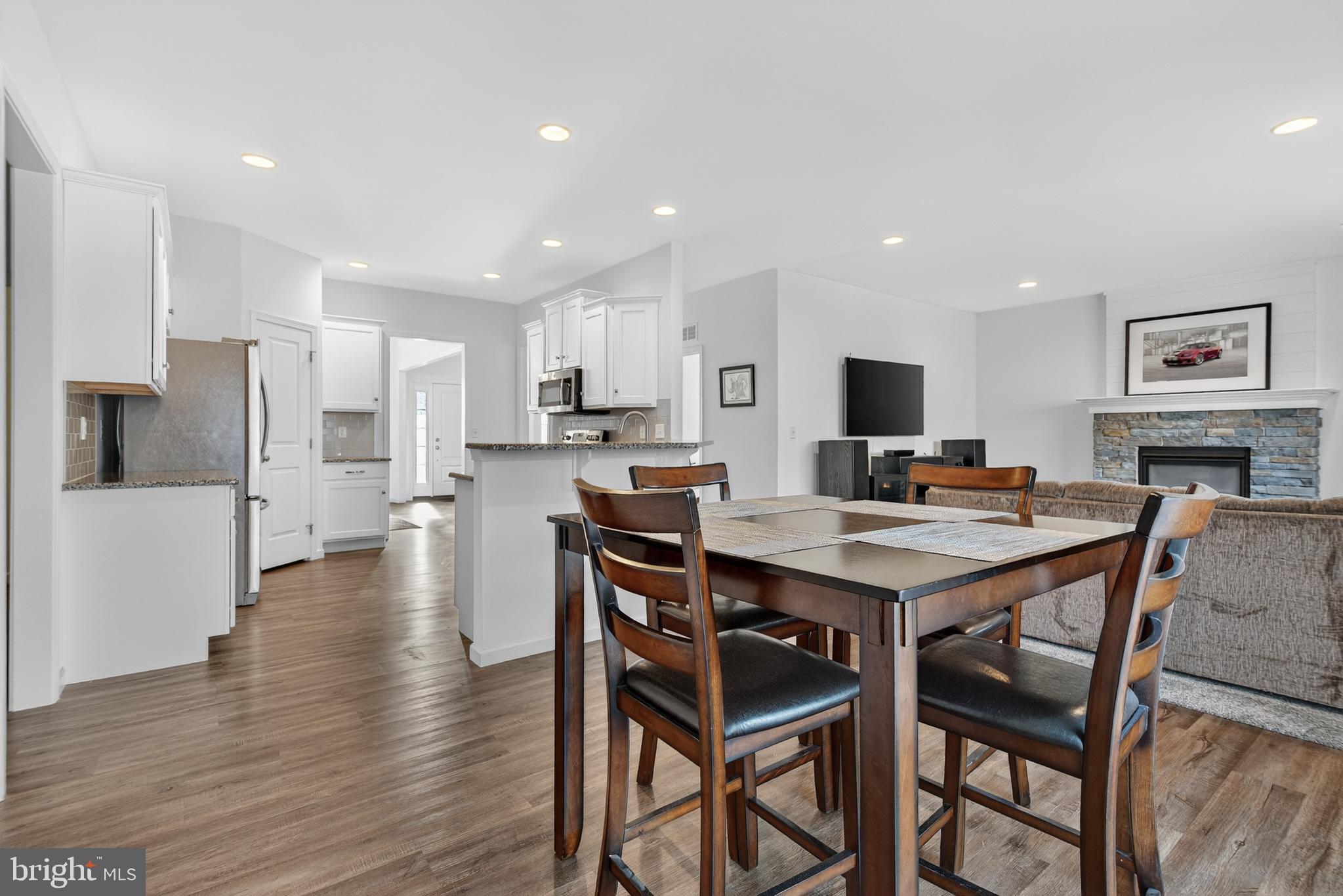 ROCKVILLE ESTATES - Residential