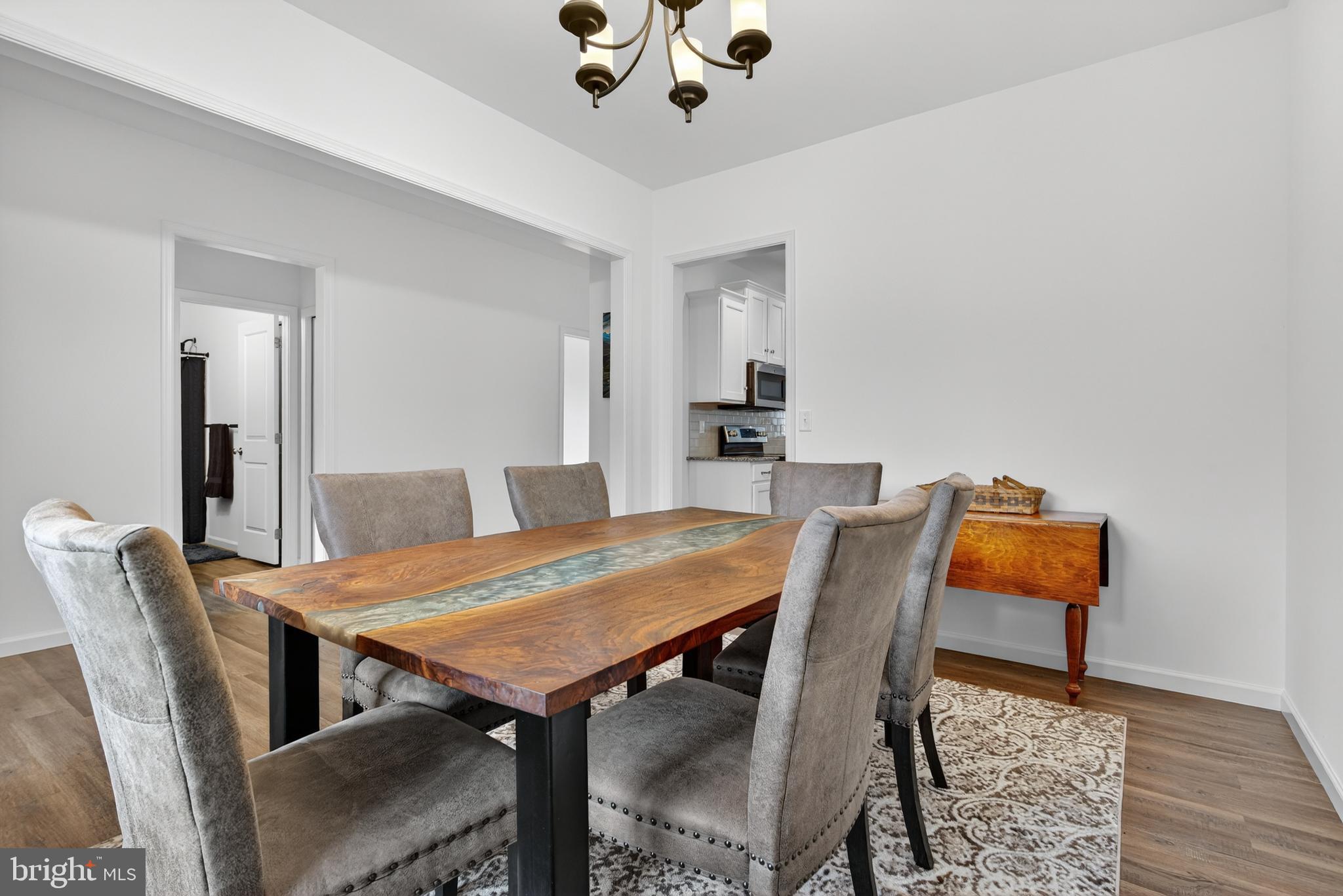 ROCKVILLE ESTATES - Residential