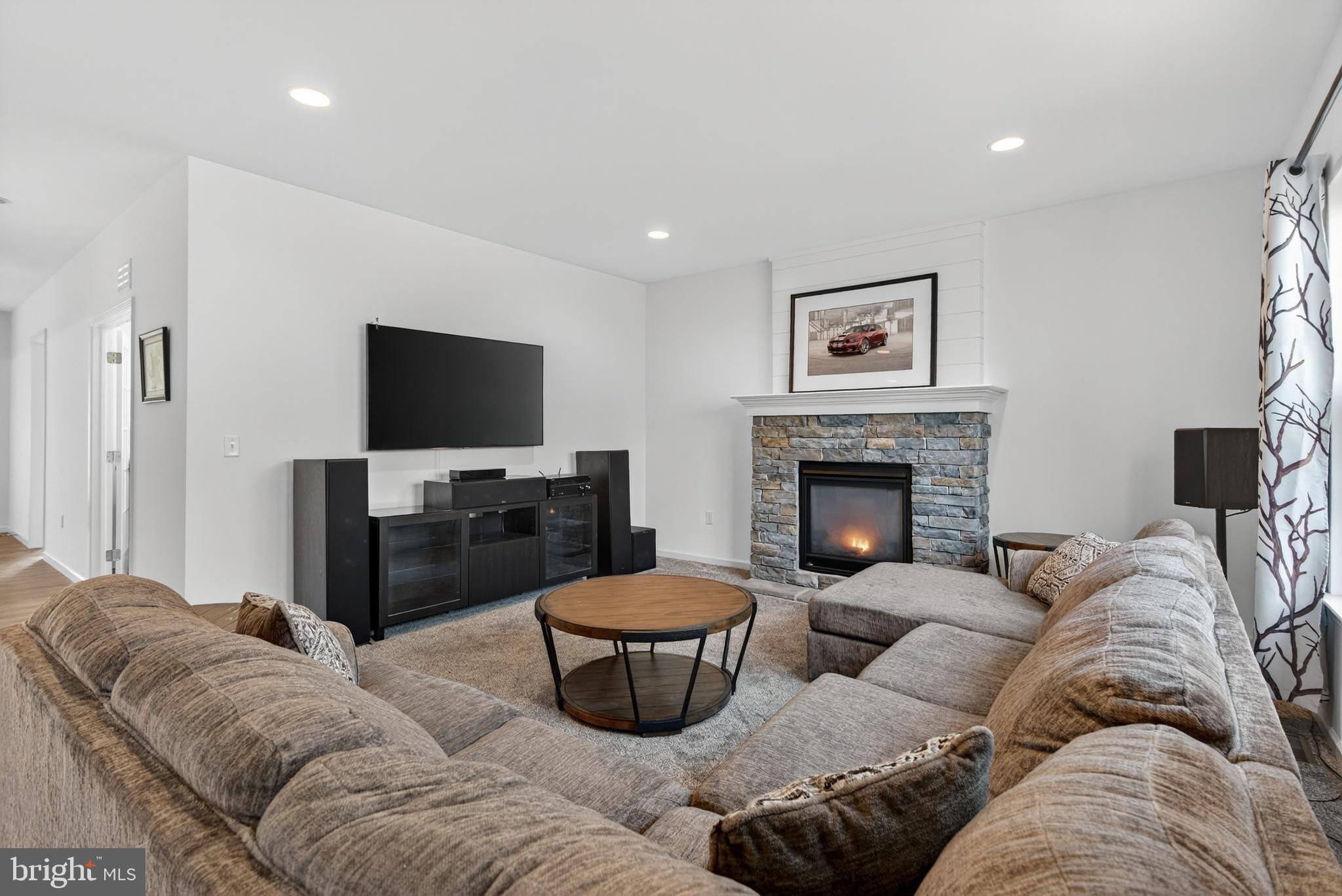 ROCKVILLE ESTATES - Residential