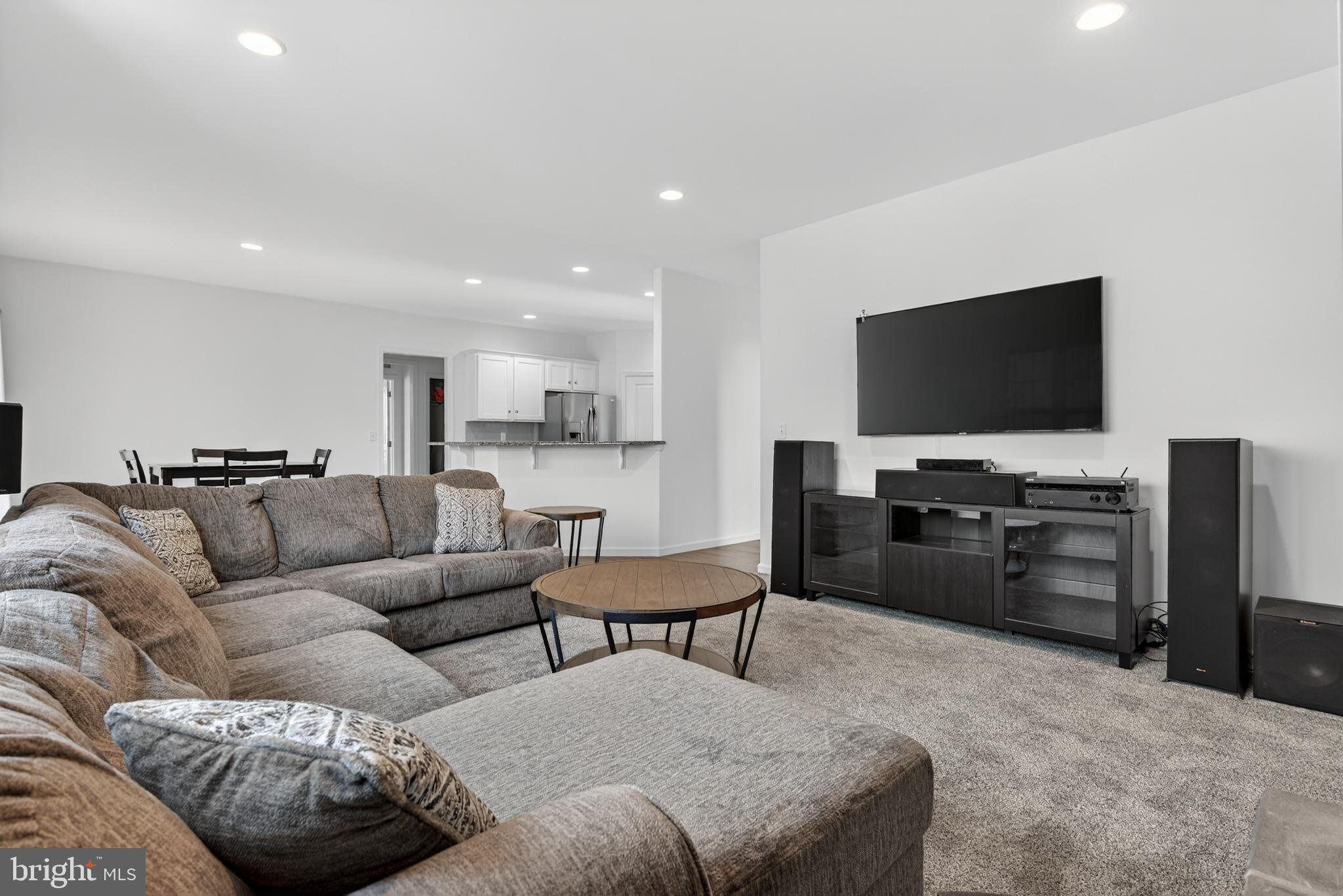 ROCKVILLE ESTATES - Residential