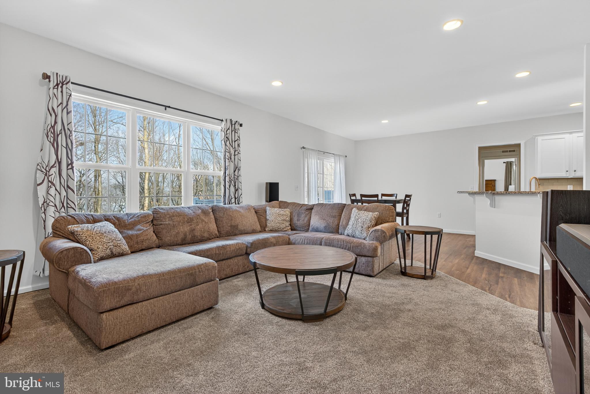 ROCKVILLE ESTATES - Residential