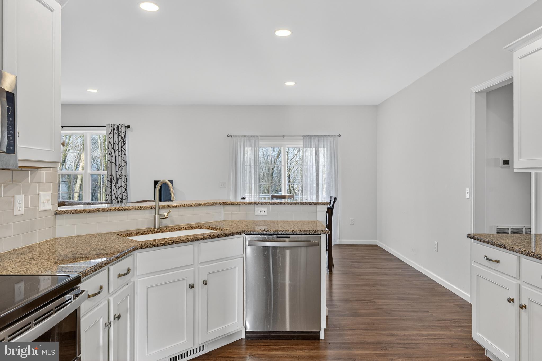 ROCKVILLE ESTATES - Residential