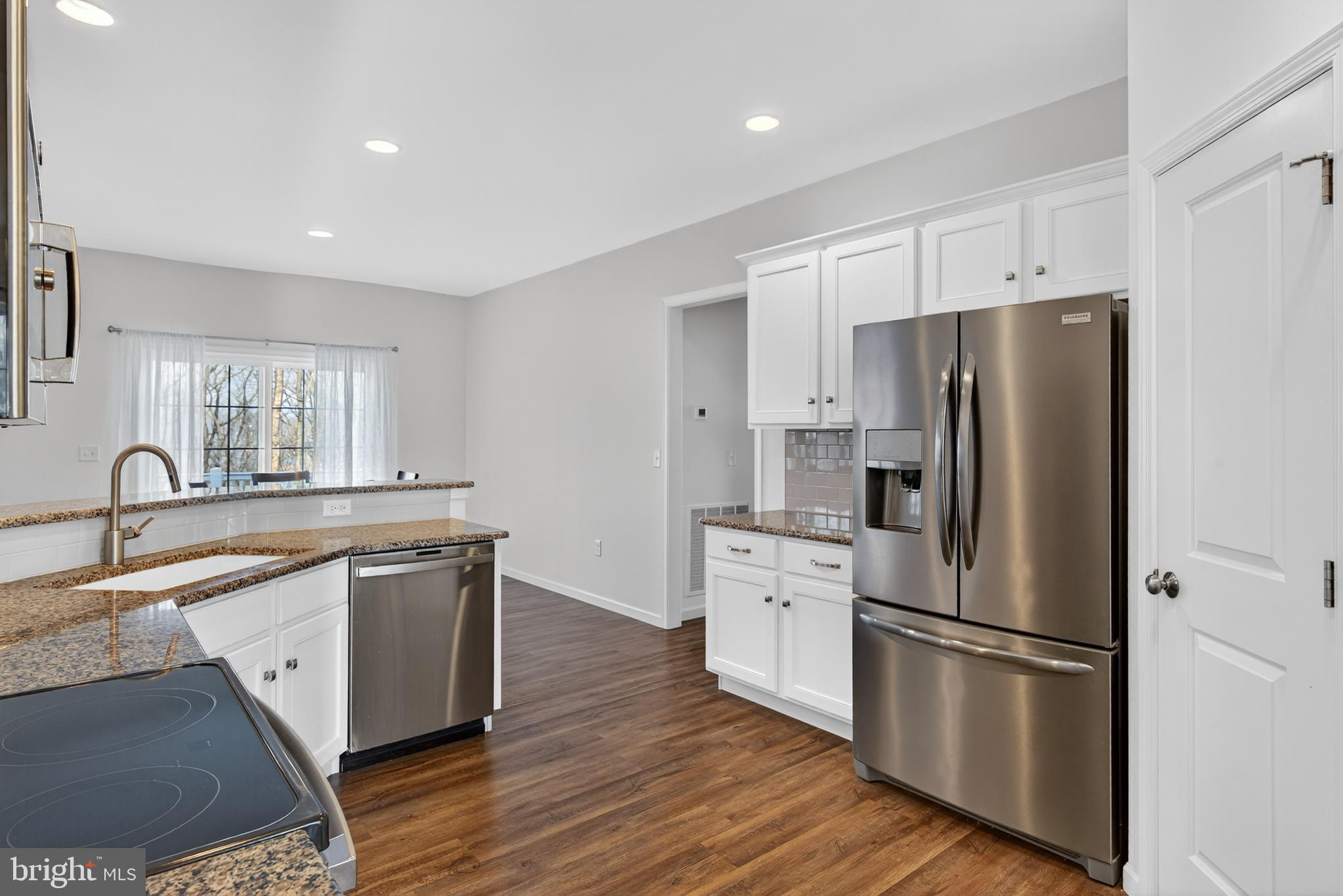 ROCKVILLE ESTATES - Residential