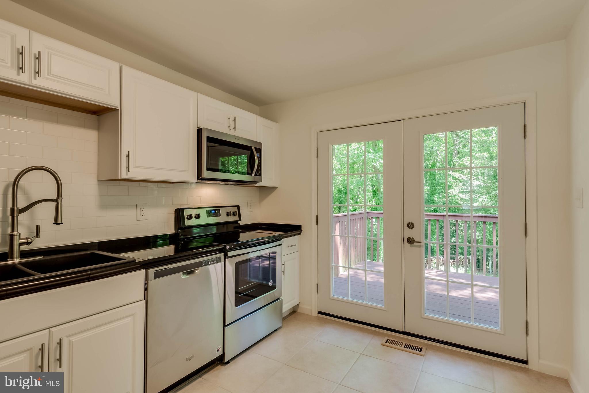 SUNRISE BEACH - Residential