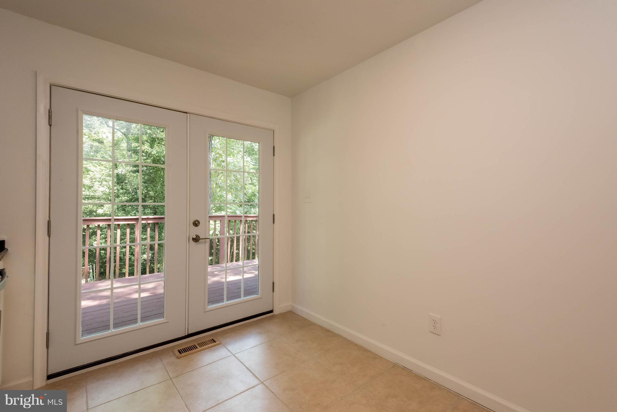 SUNRISE BEACH - Residential