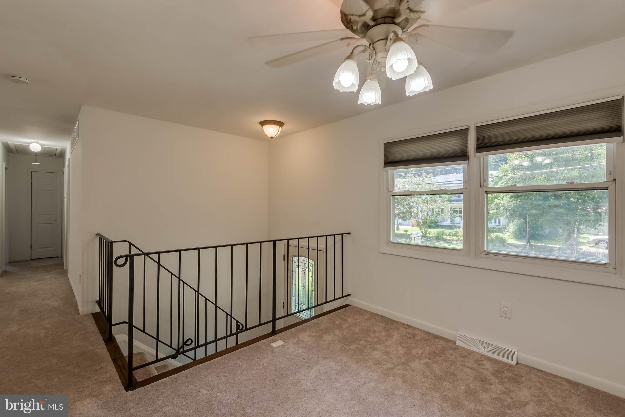 SUNRISE BEACH - Residential