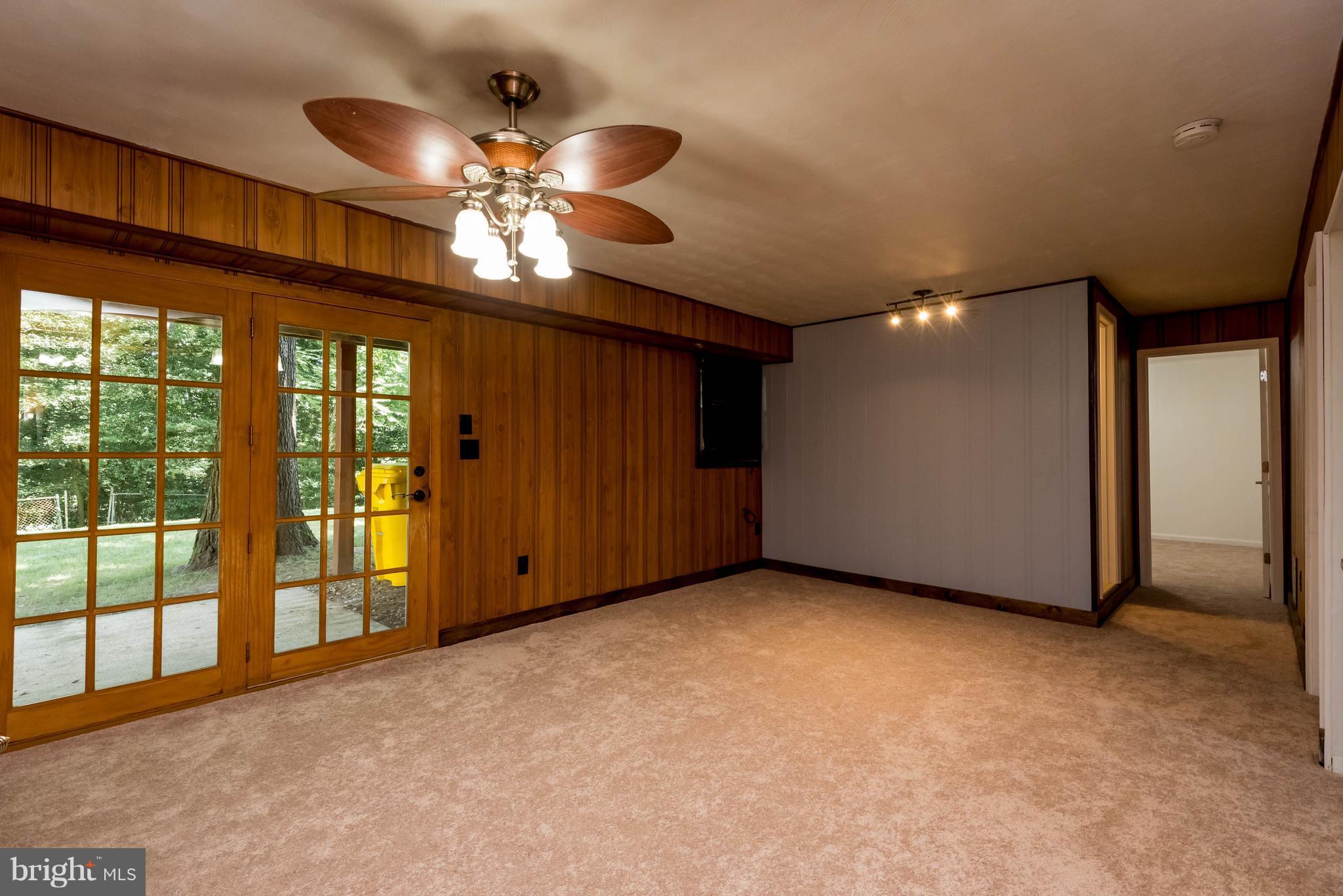 SUNRISE BEACH - Residential