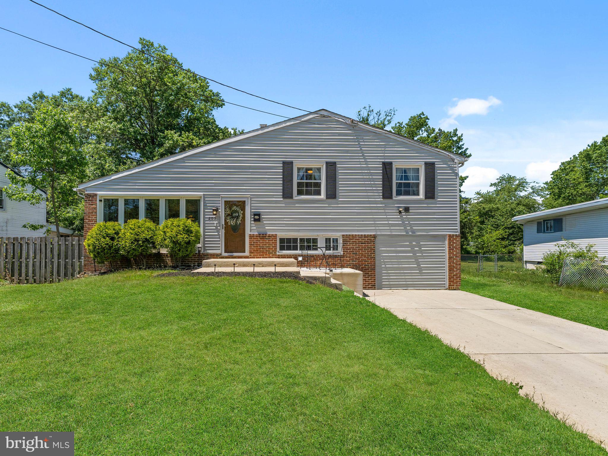 205 GLOUCESTER AVENUE
