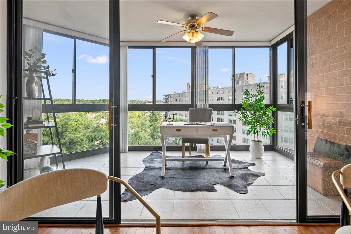 1001 N RANDOLPH STREET 913