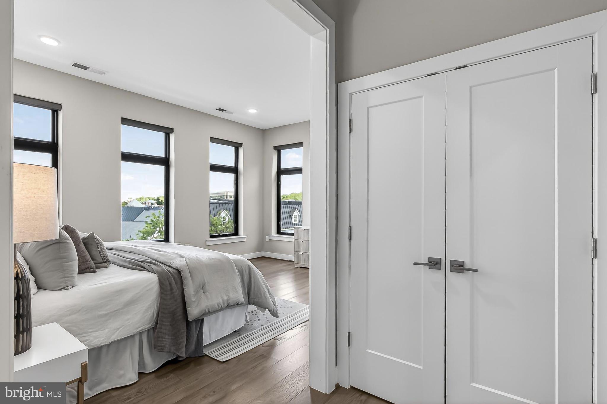 KING STREET STATION CONDO - Residential
