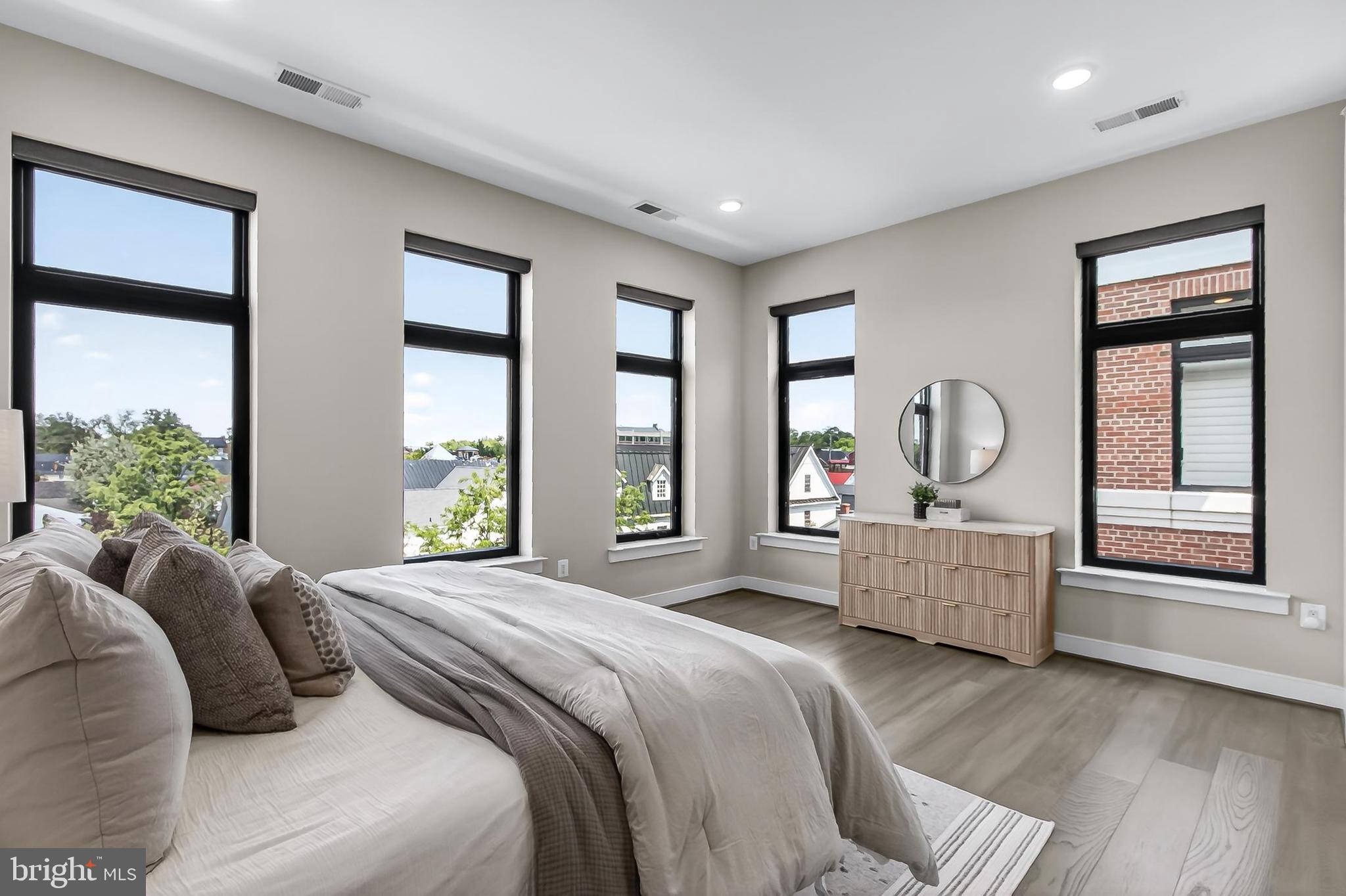 KING STREET STATION CONDO - Residential
